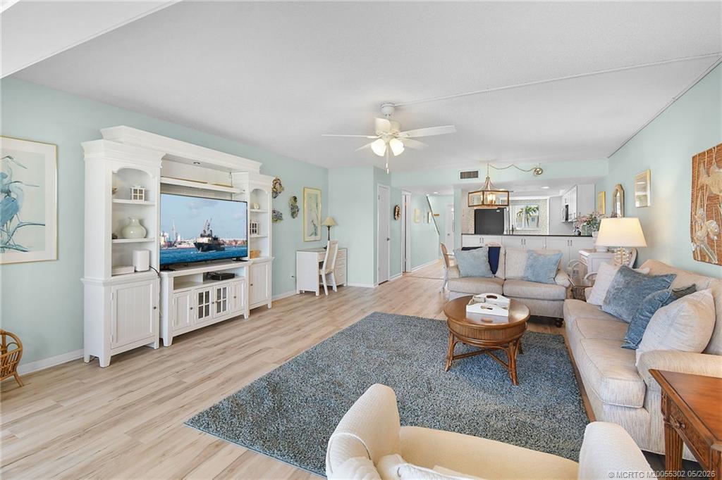5532 NE Gulfstream Way