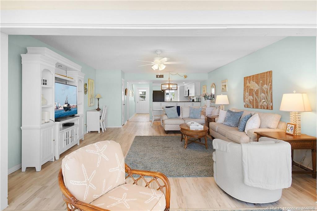 5532 NE Gulfstream Way