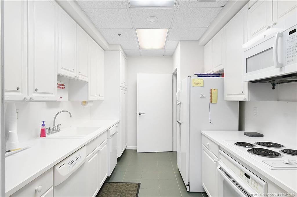 8600 S Ocean Drive 306