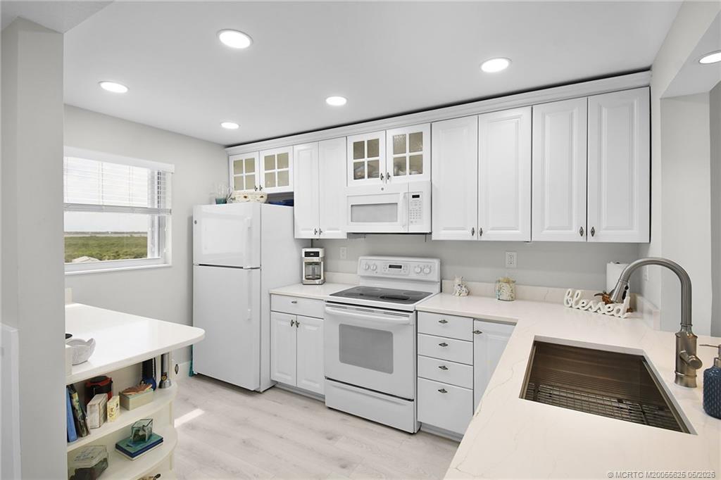 9400 S Ocean Drive 901