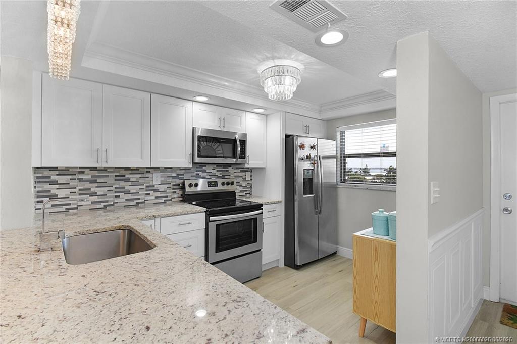 10310 S Ocean Drive 504