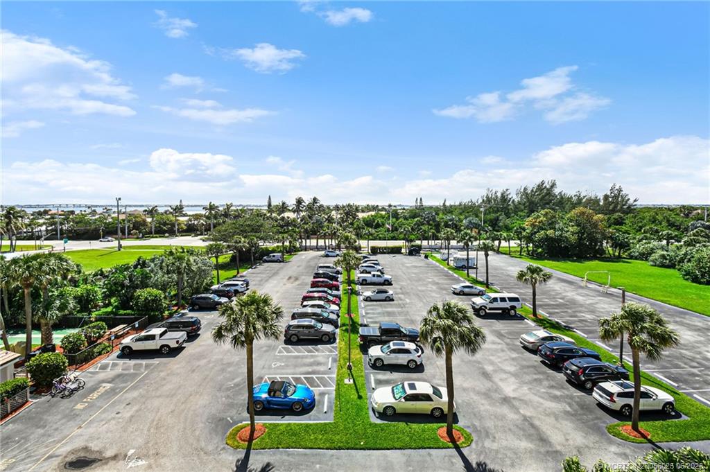 10310 S Ocean Drive 504