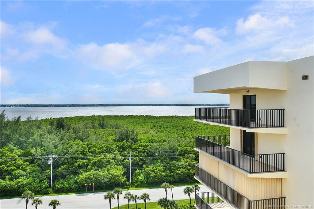 10044 S Ocean Drive 1204