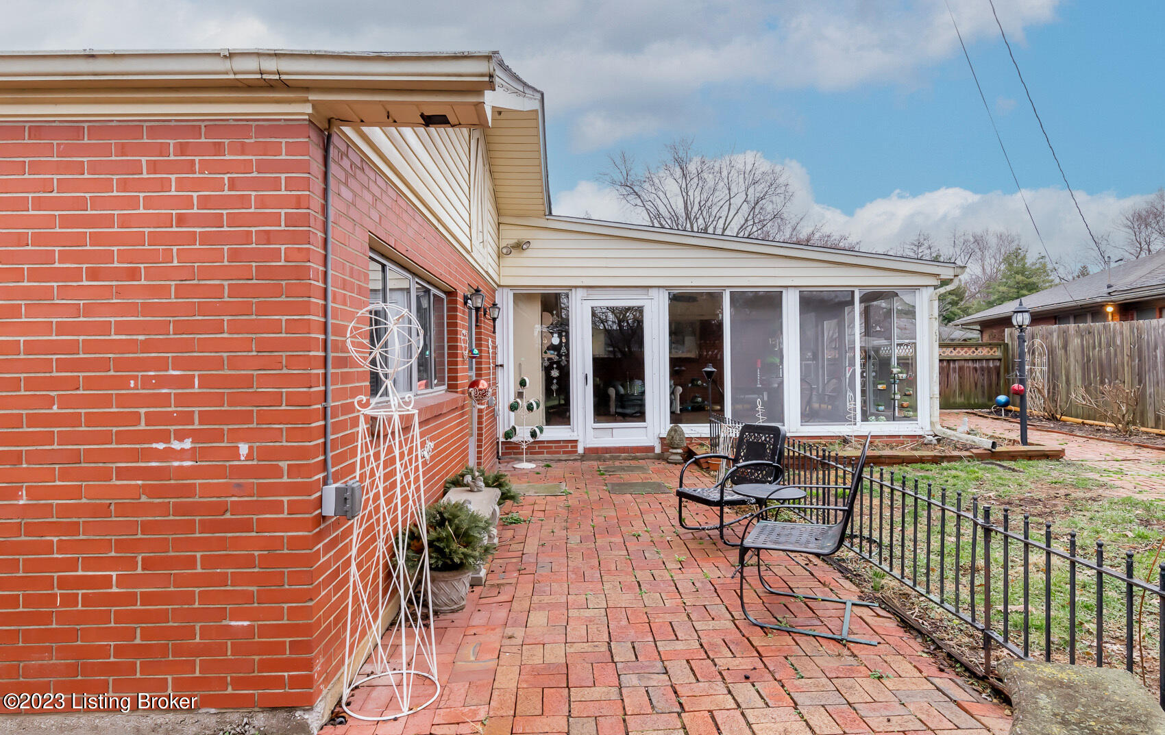 3008 Maywood Pl