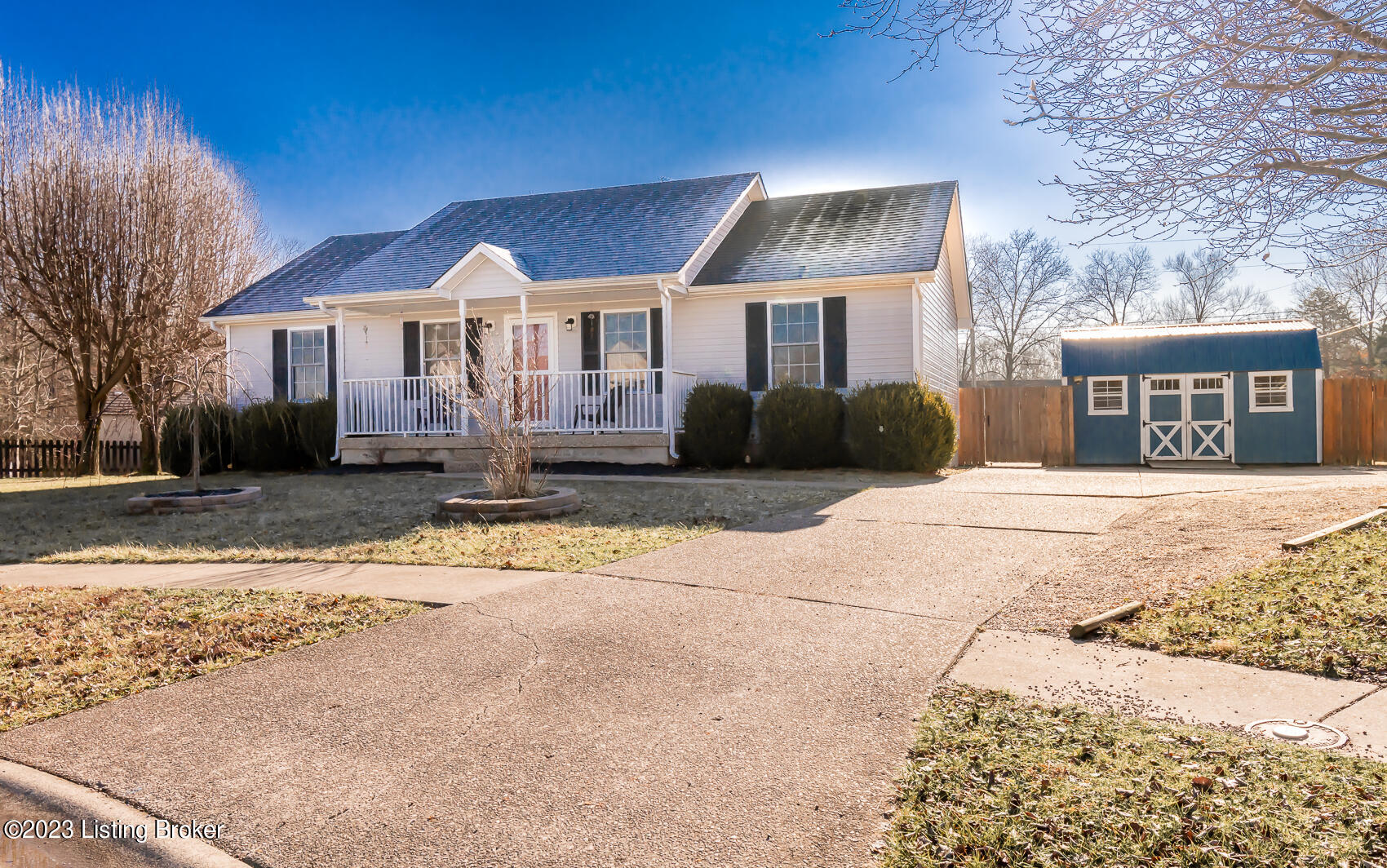 359 Lakes Edge Dr