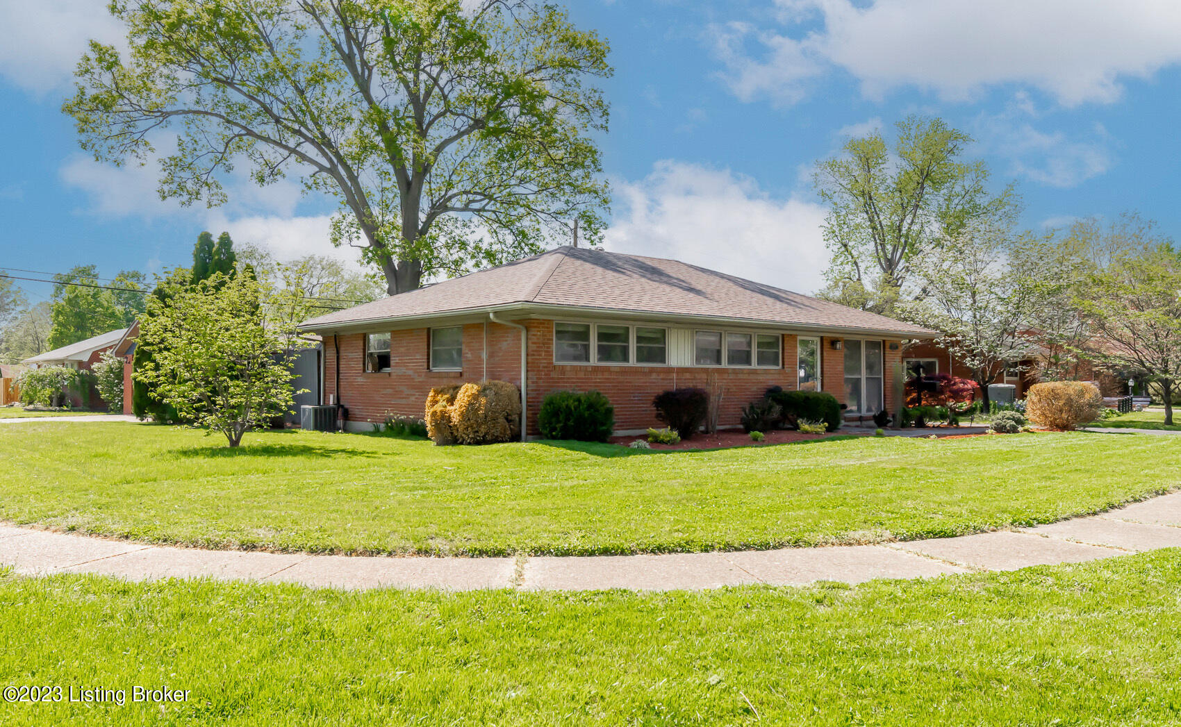 3010 Maywood Pl