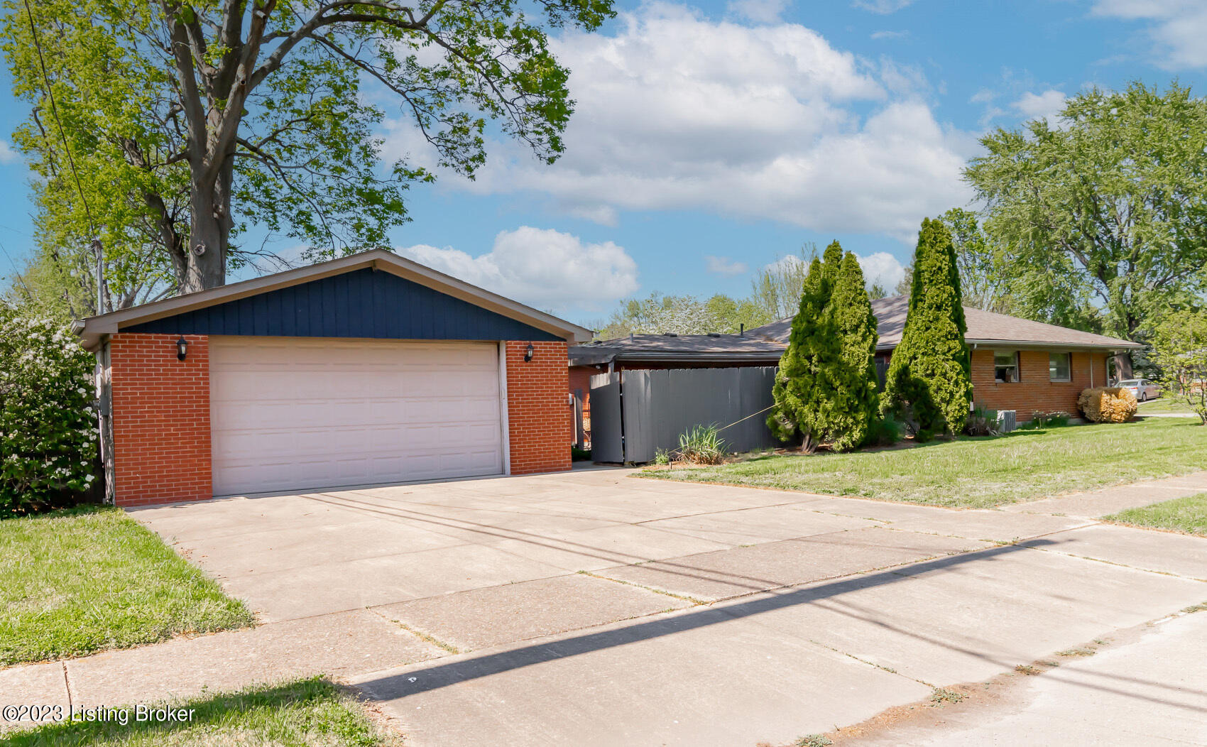 3010 Maywood Pl