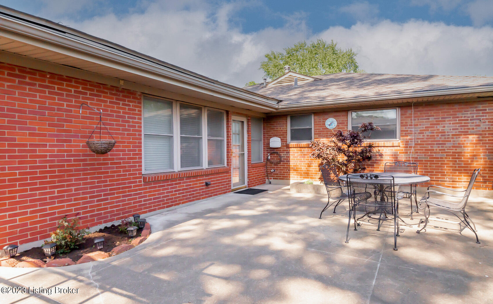 3010 Maywood Pl