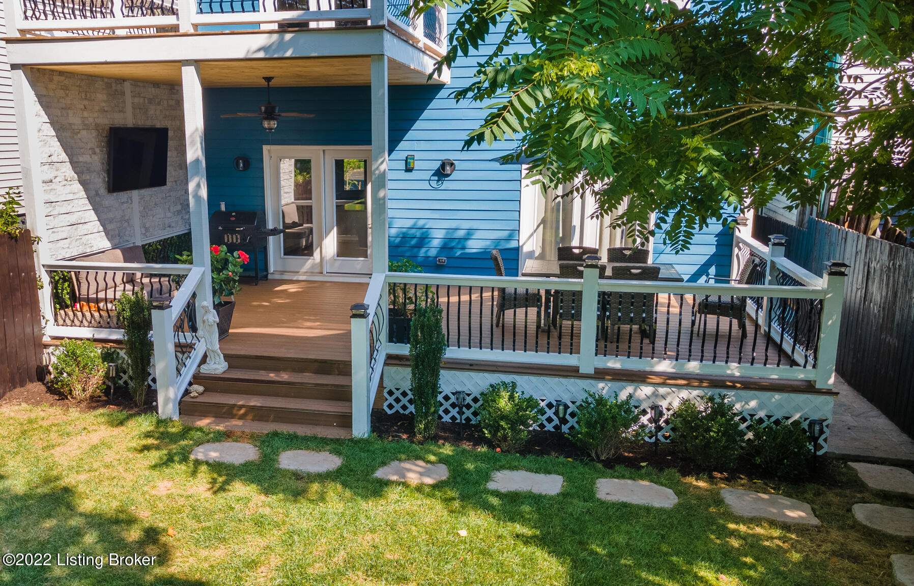 1974 Deer Park Ave