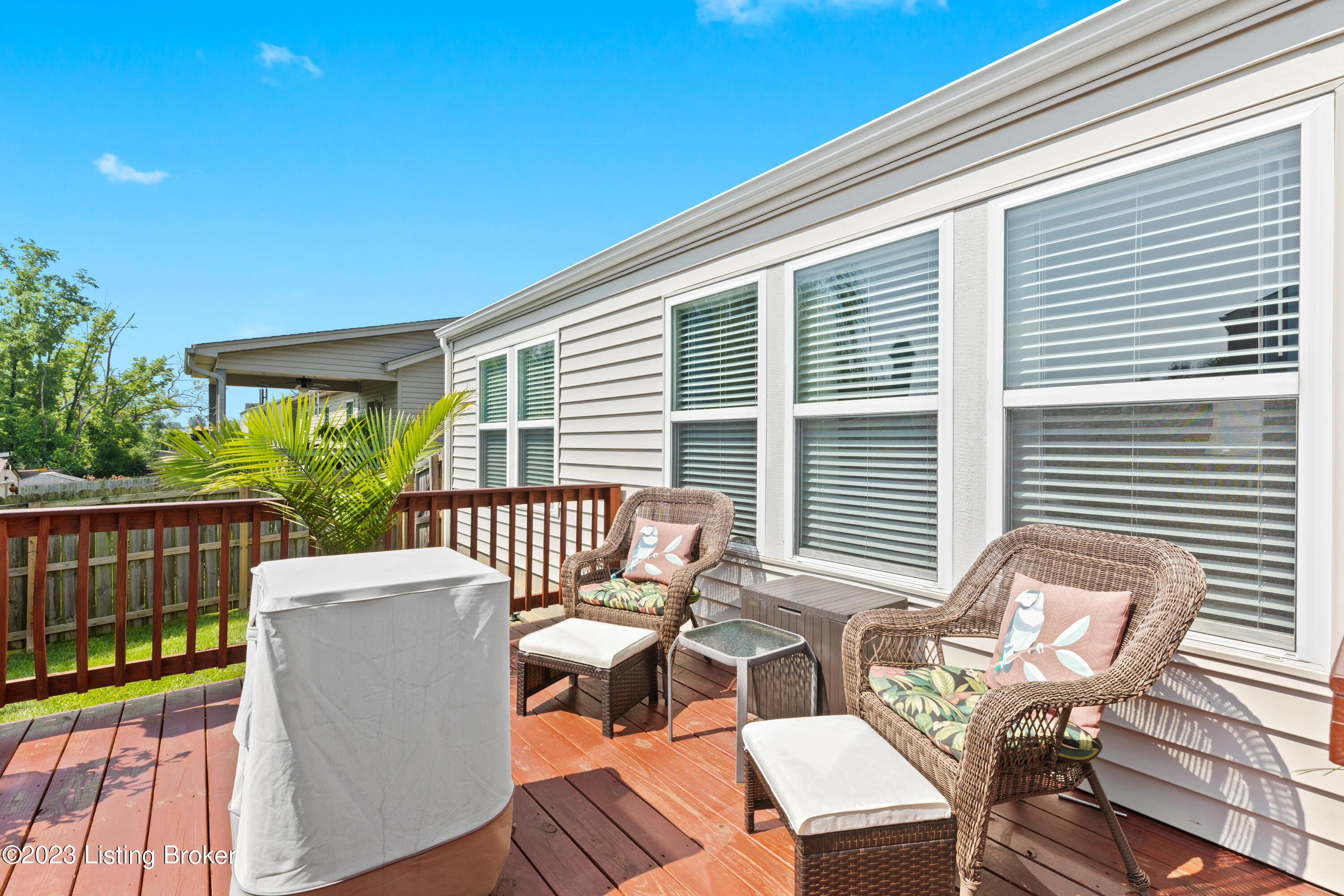 101 Spring Leaf Ct
