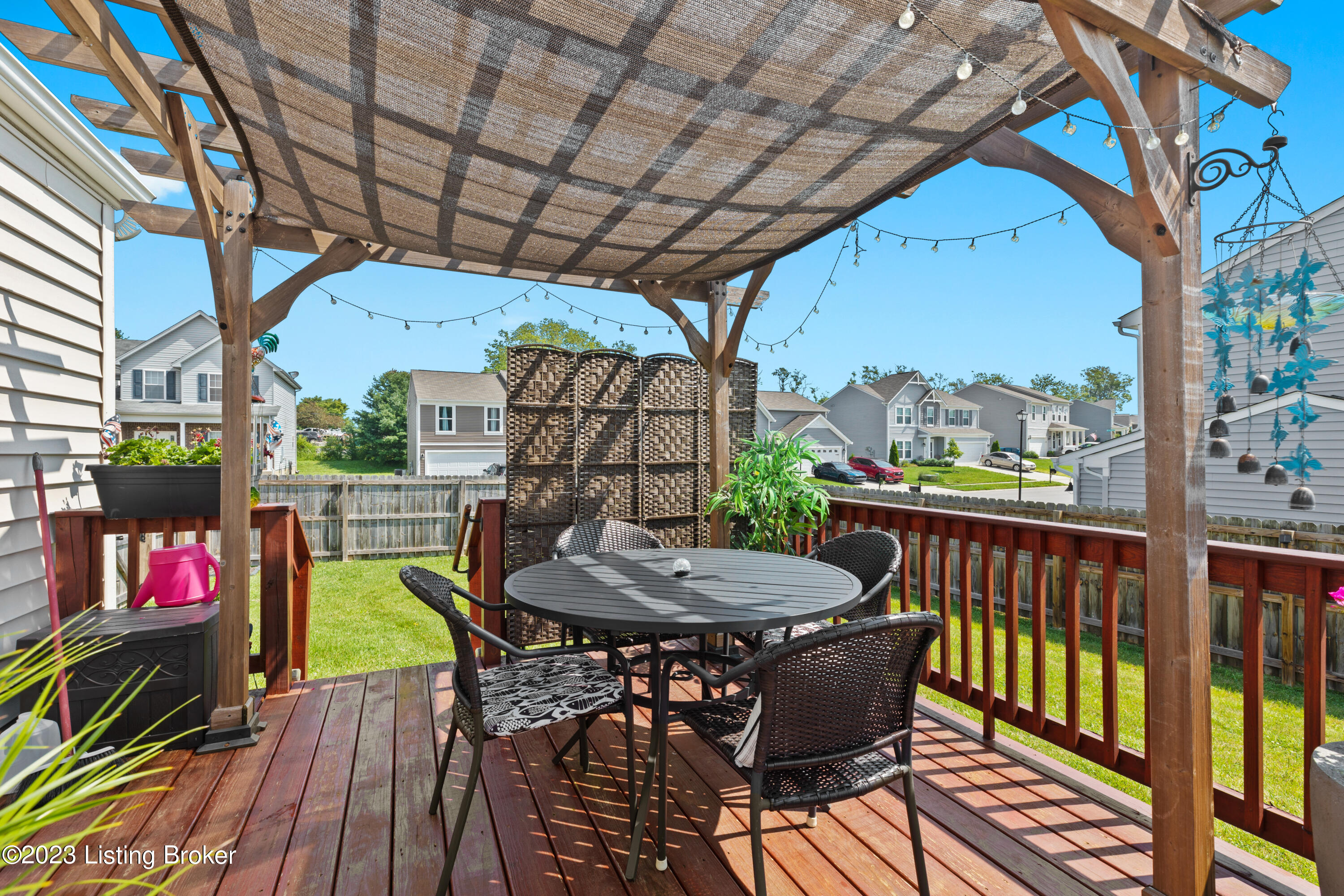 101 Spring Leaf Ct