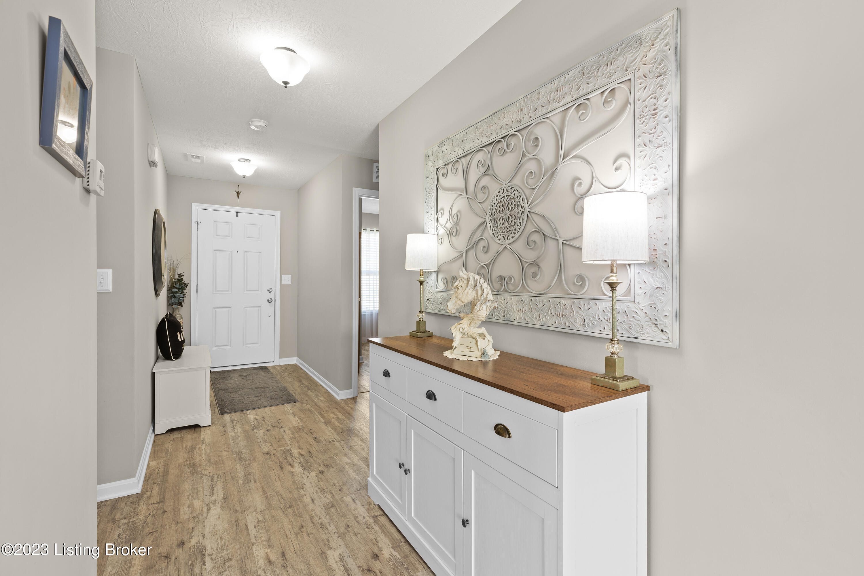 101 Spring Leaf Ct