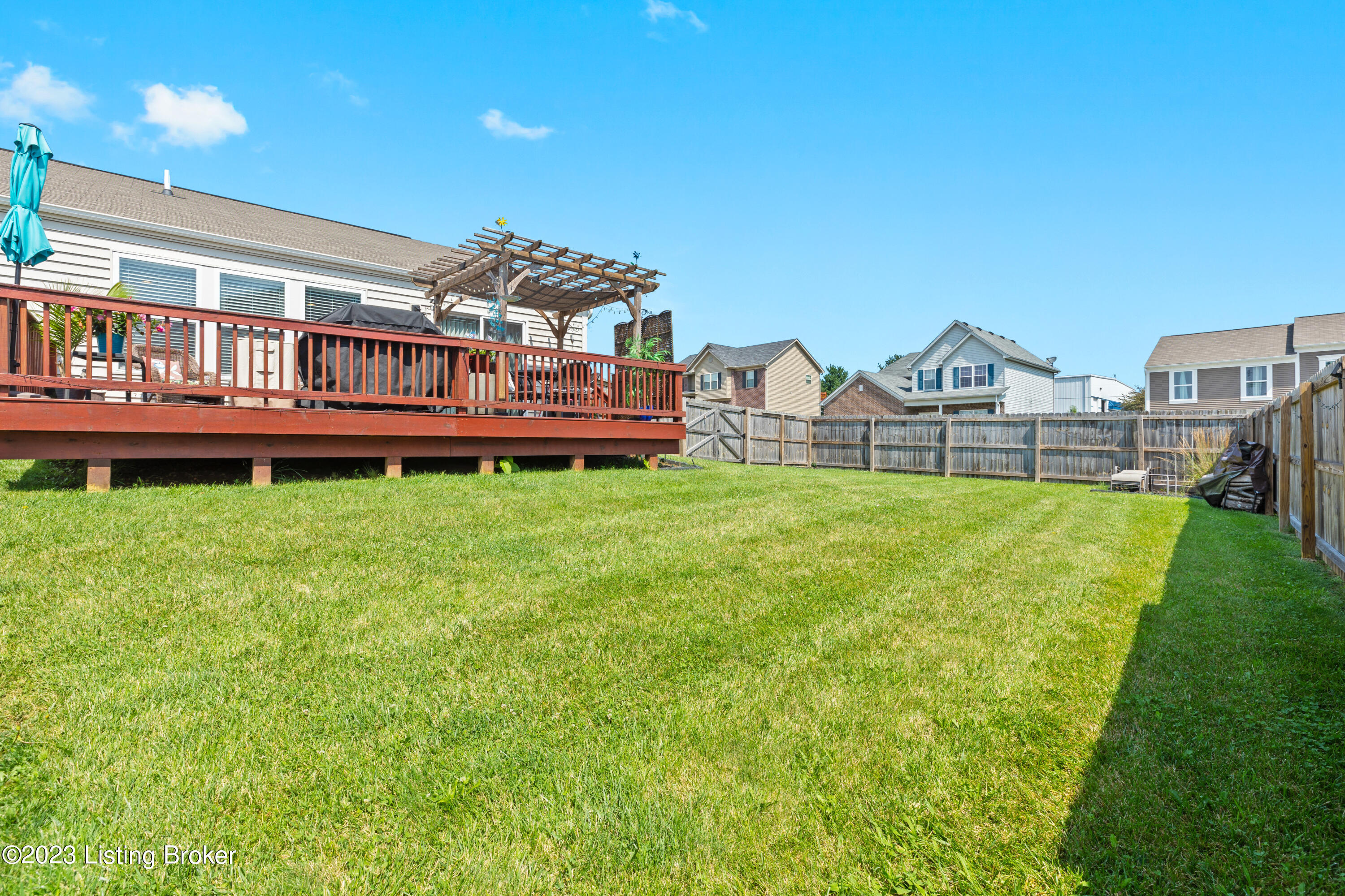 101 Spring Leaf Ct