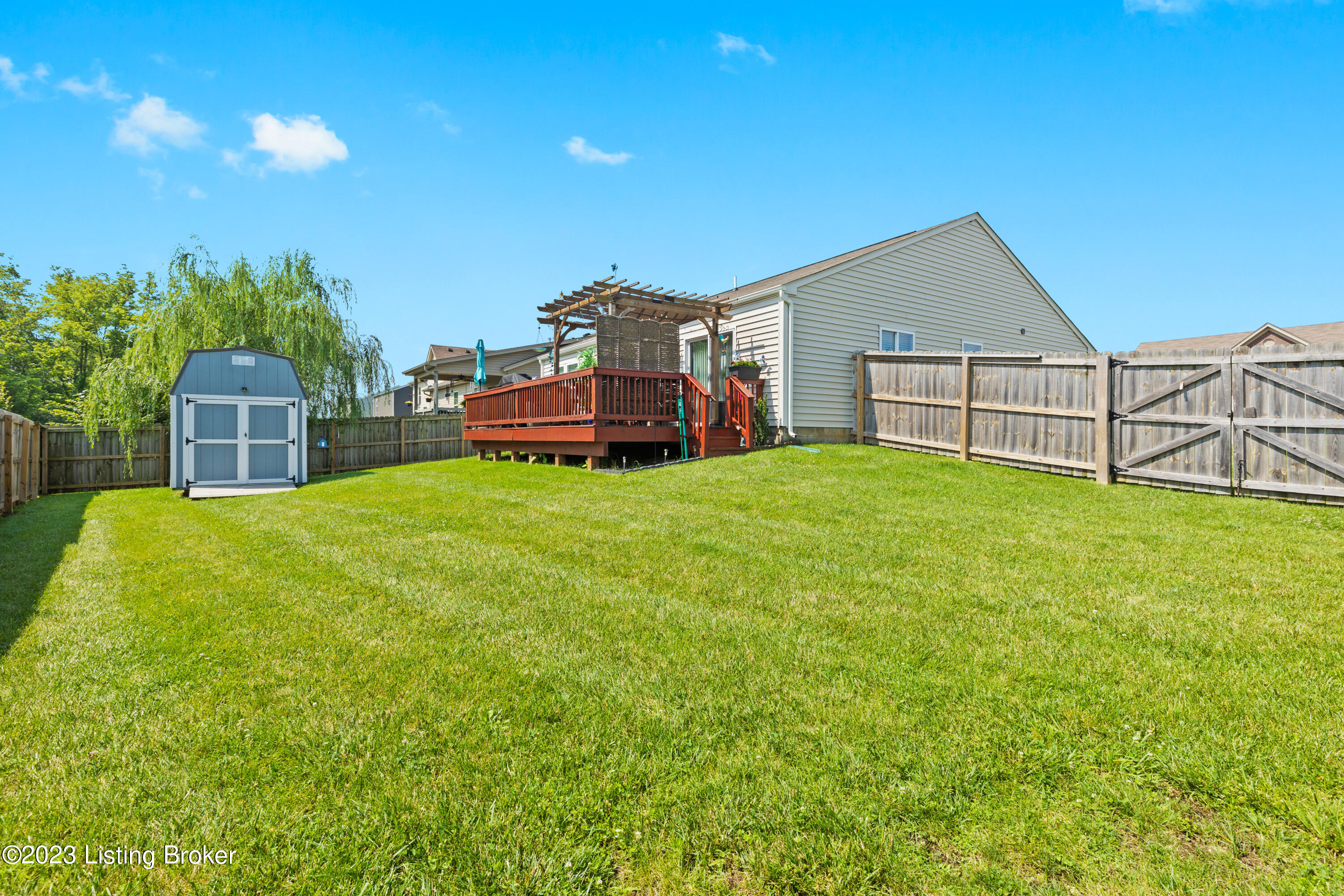 101 Spring Leaf Ct