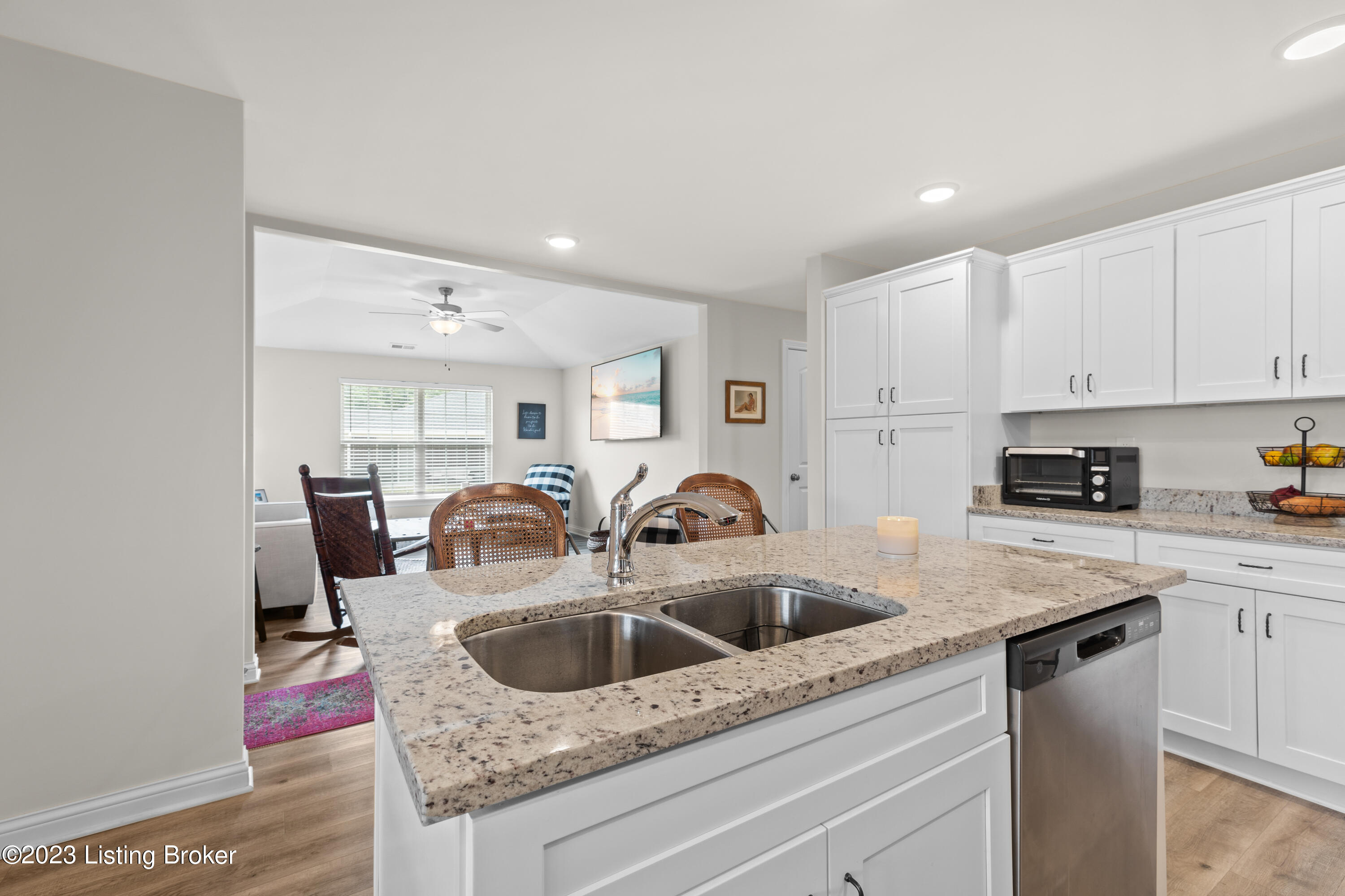 11417 River Falls Dr
