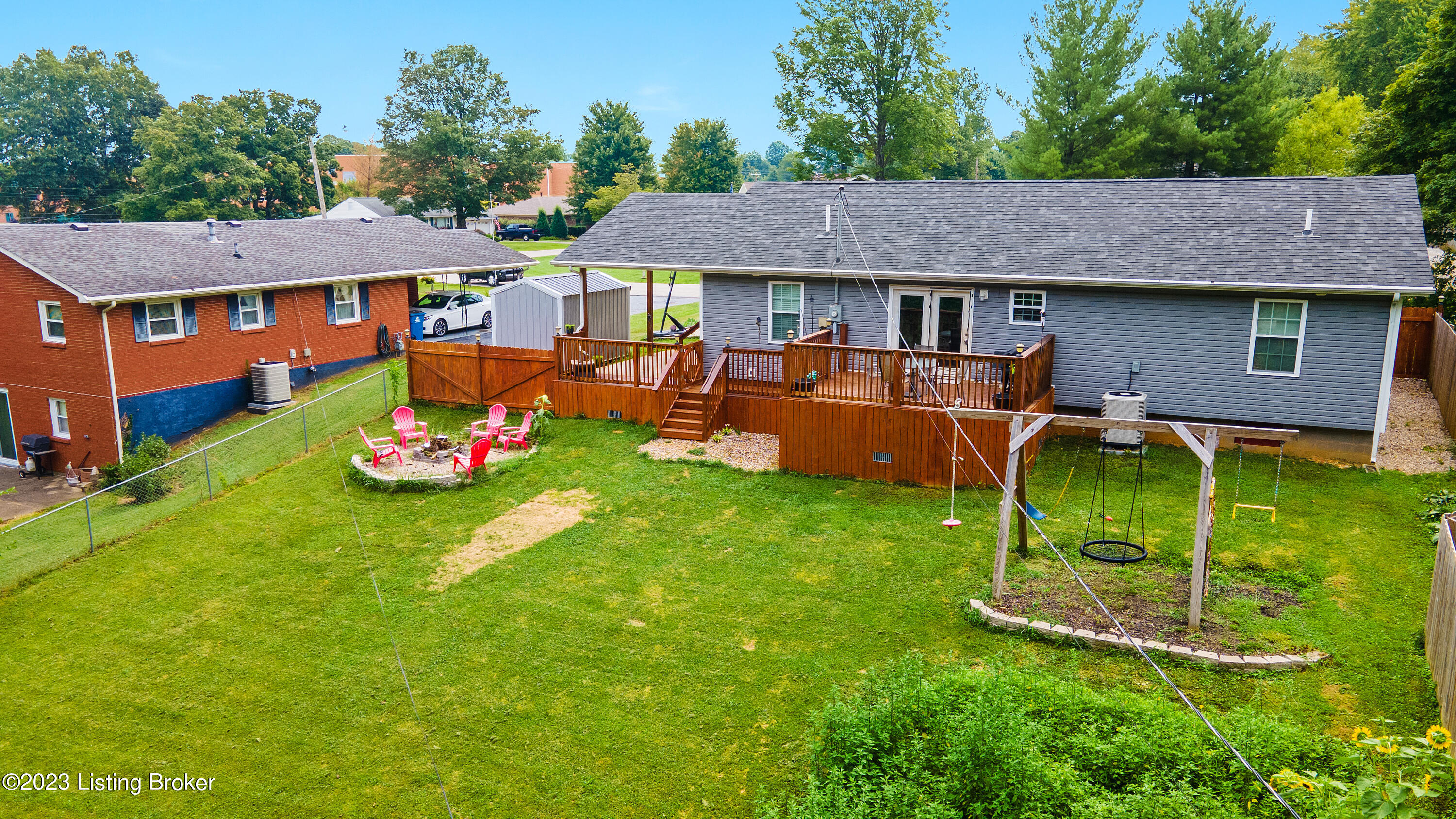 1116 Park Ln
