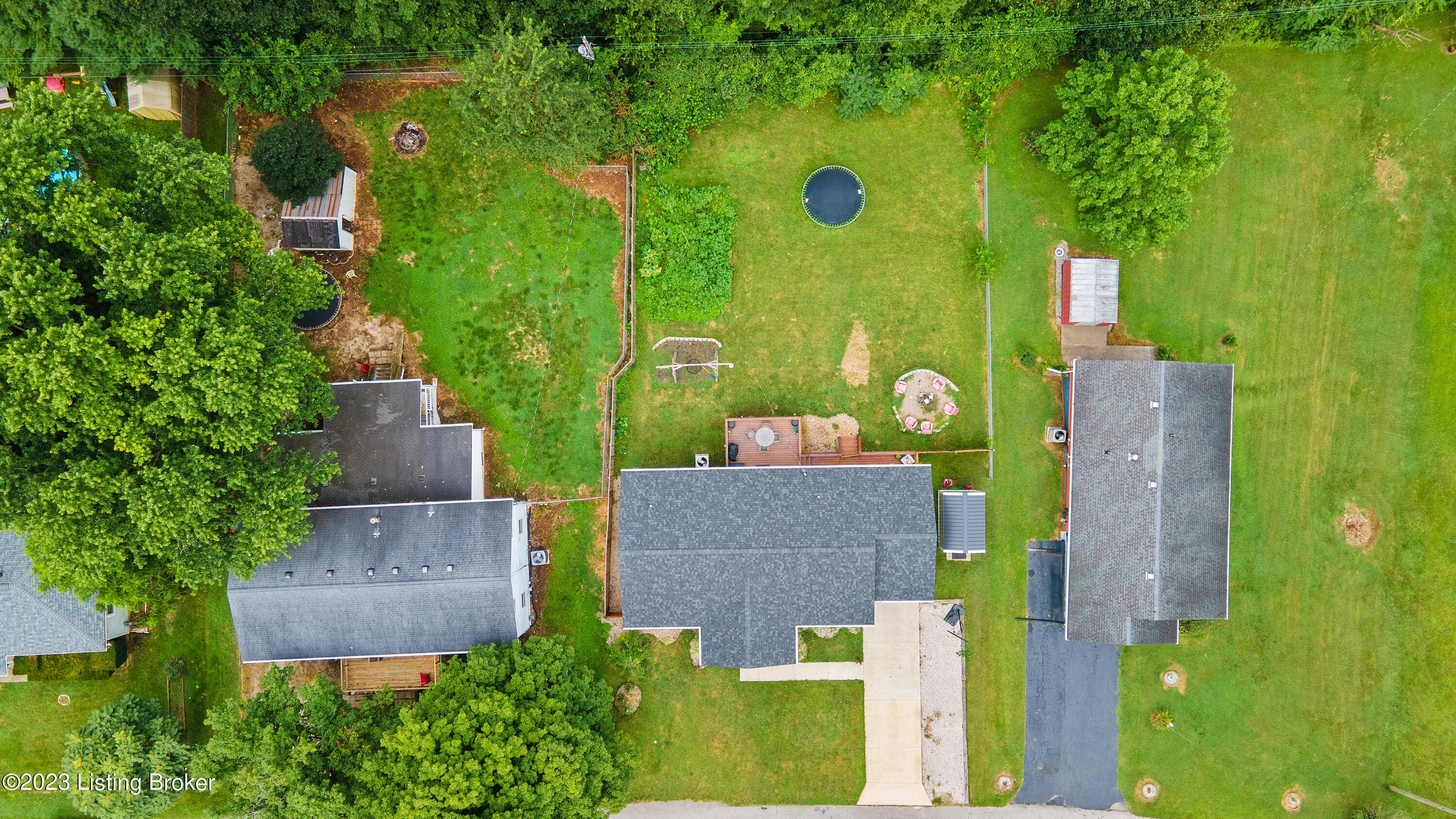 1116 Park Ln