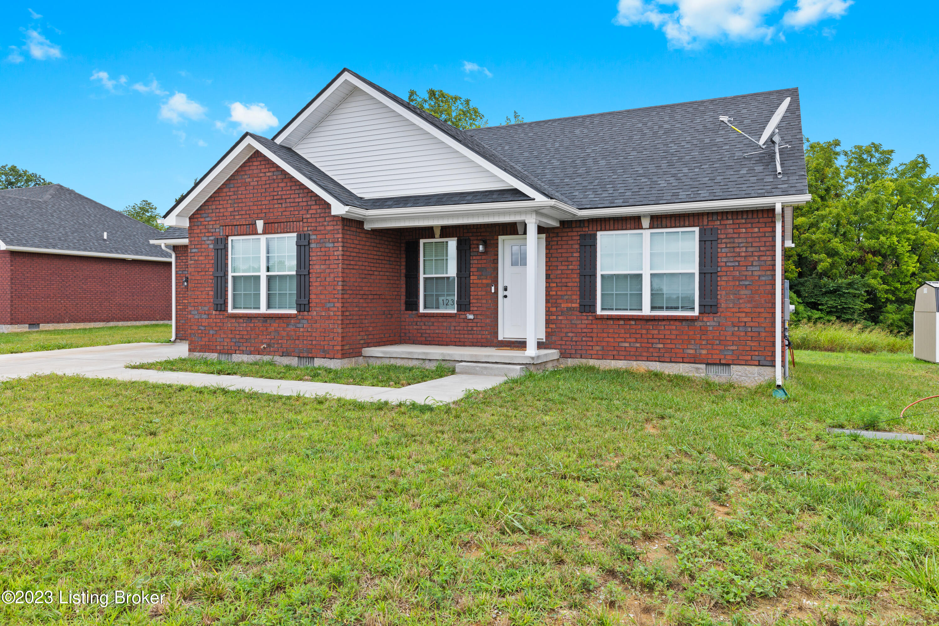 123 Magnolia Dr