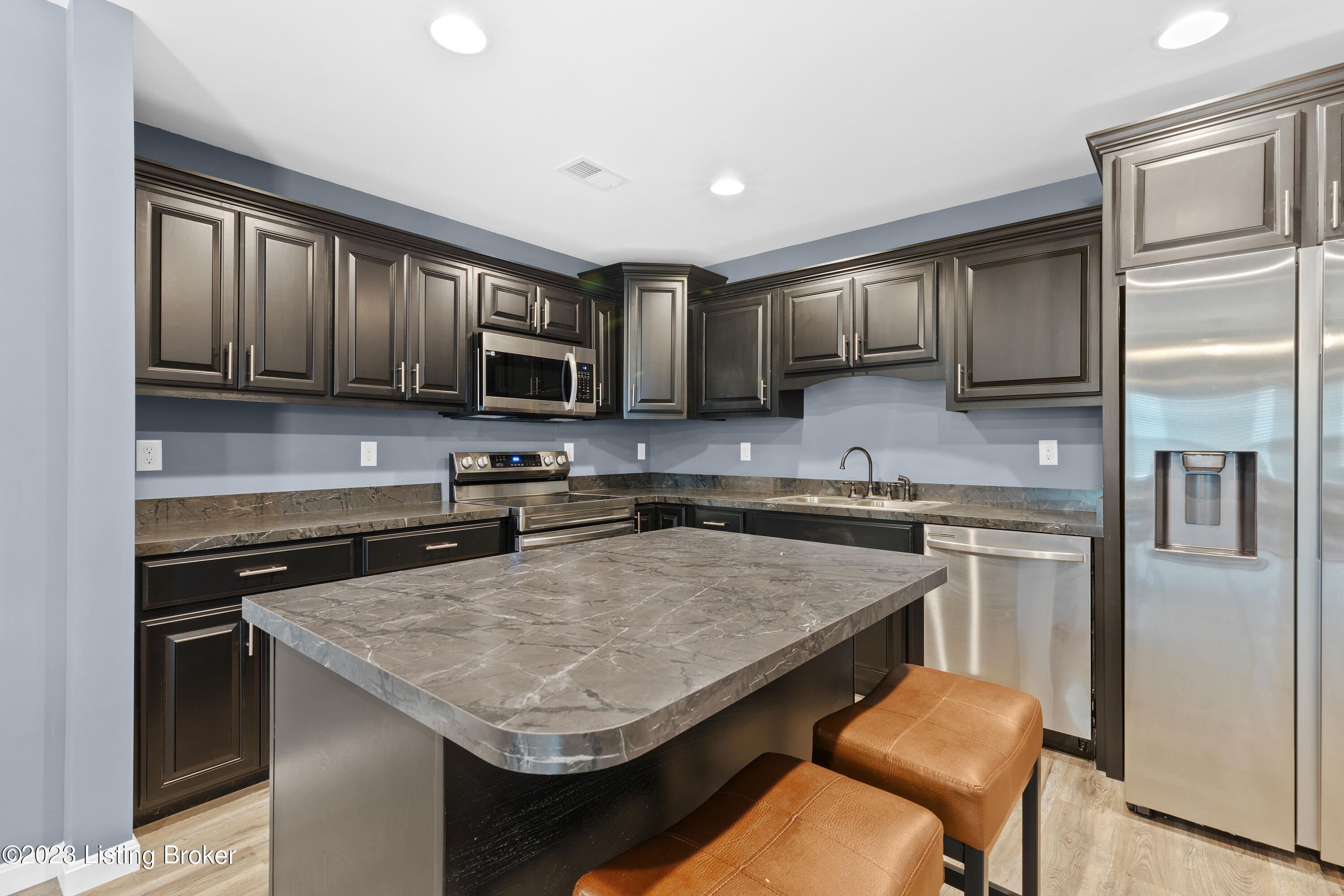 123 Magnolia Dr