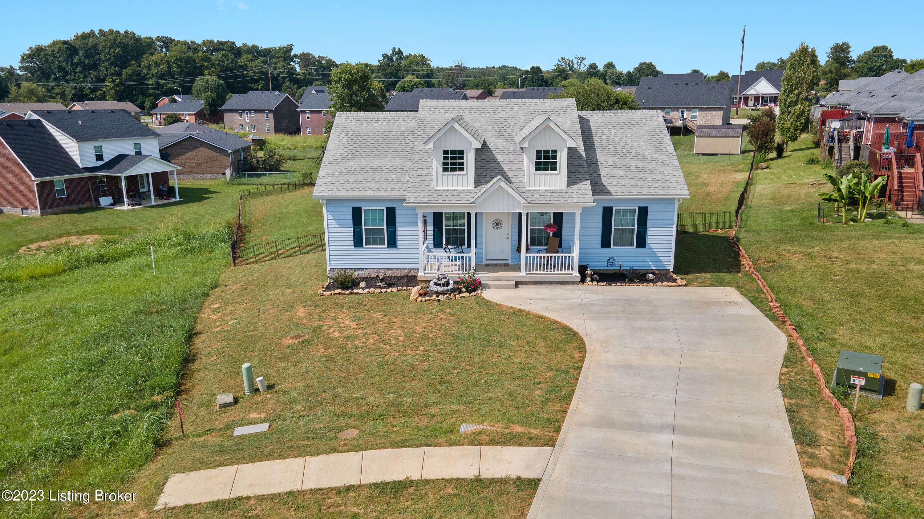 102 Devers Ct