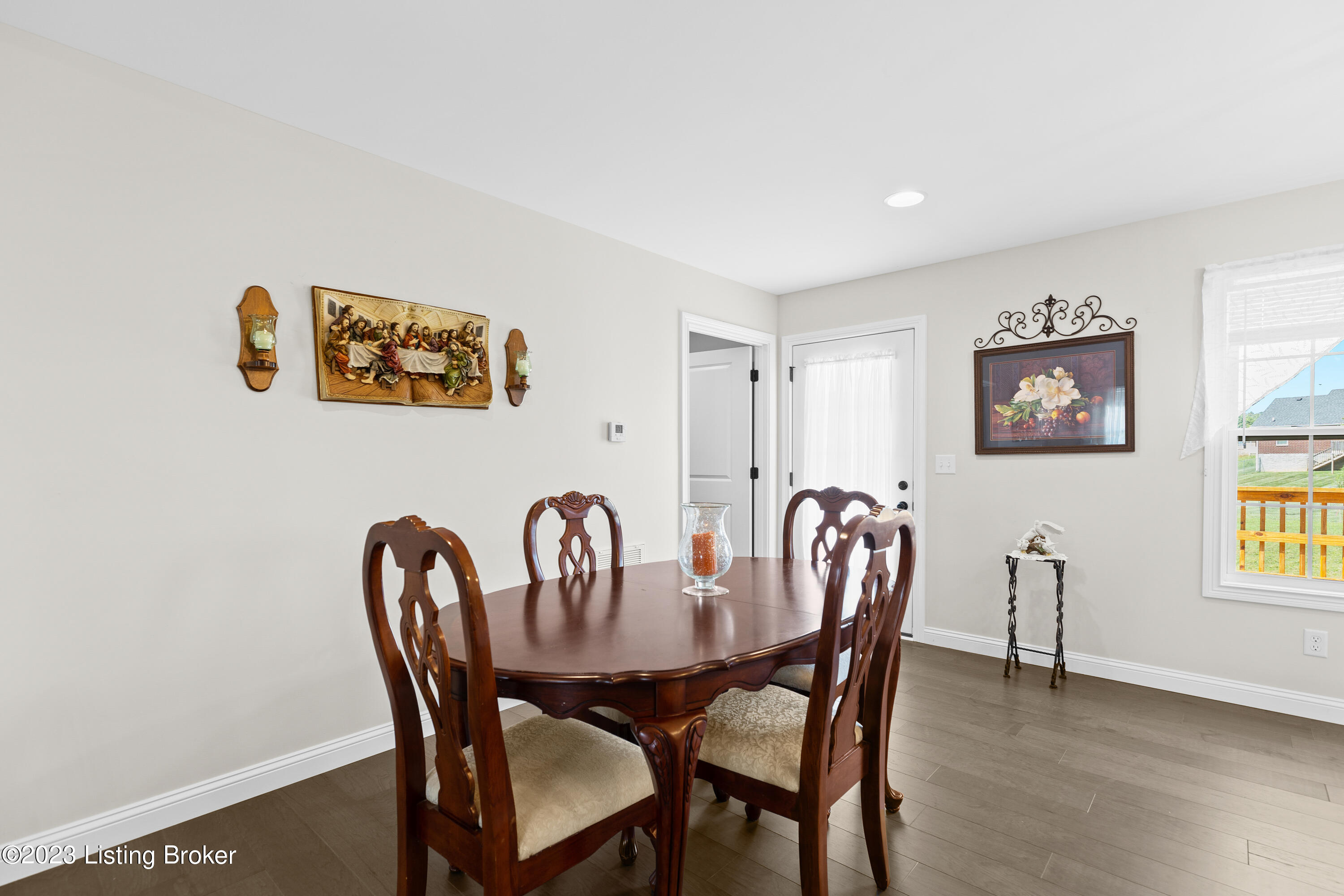 102 Devers Ct