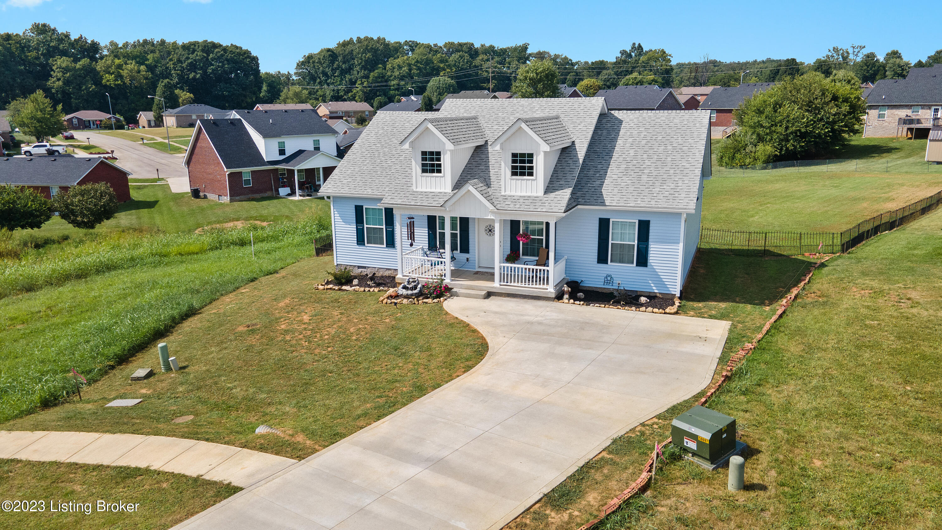 102 Devers Ct