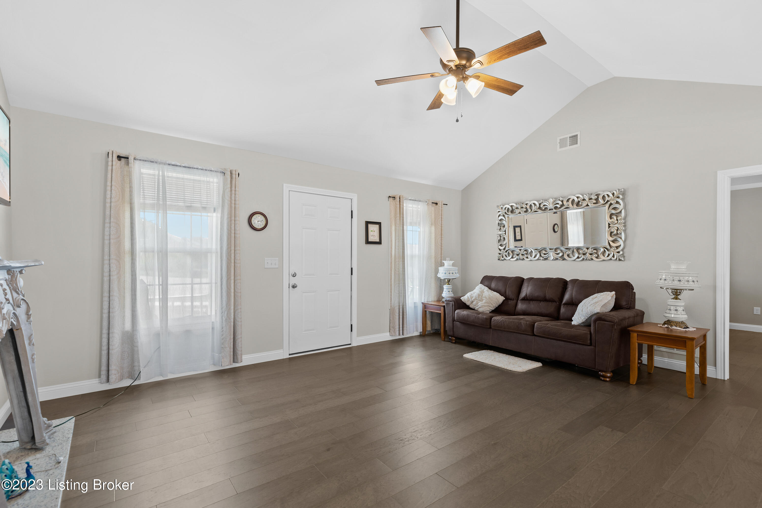 102 Devers Ct