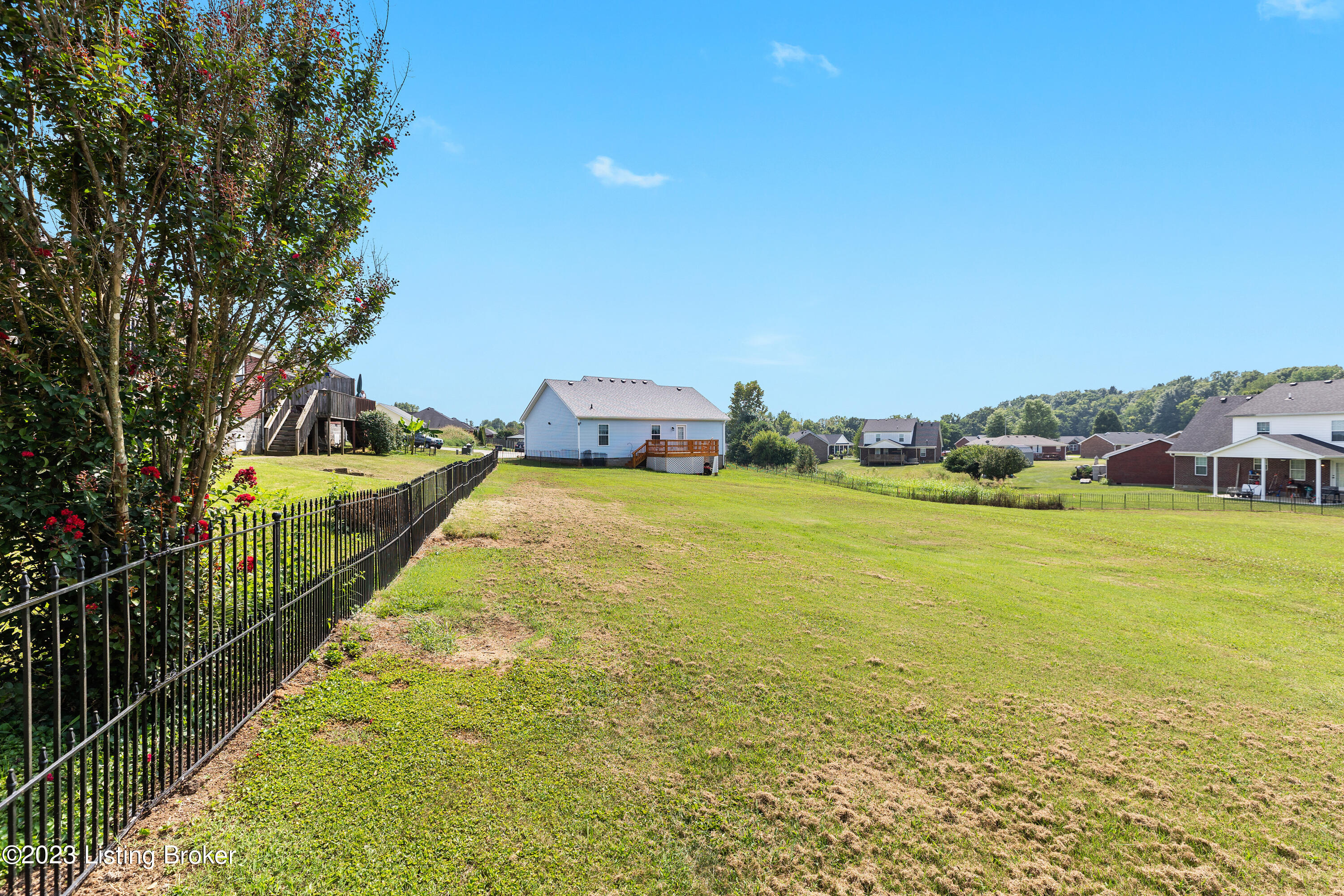 102 Devers Ct