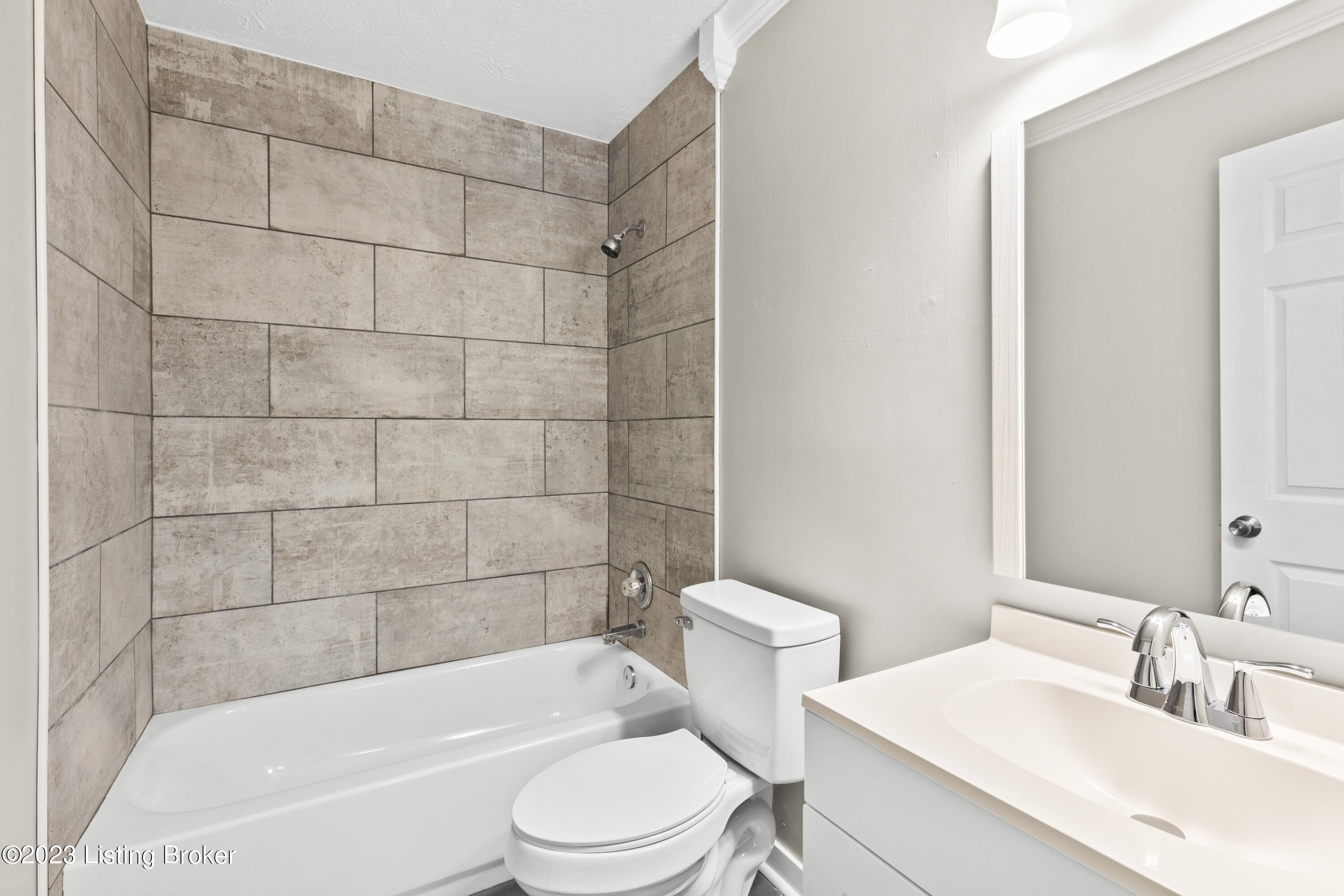 5508 Ailanthus Trail