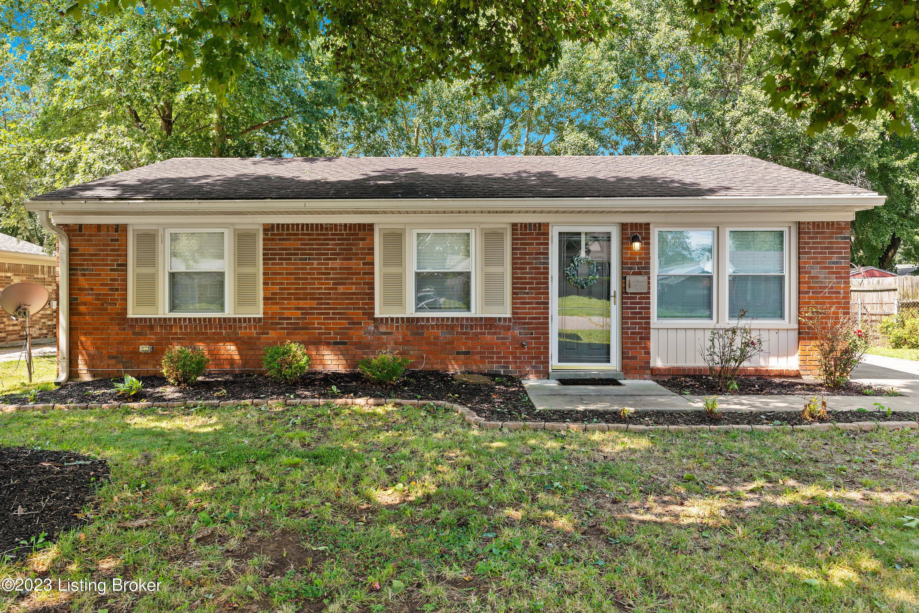 11004 Waycross Ave