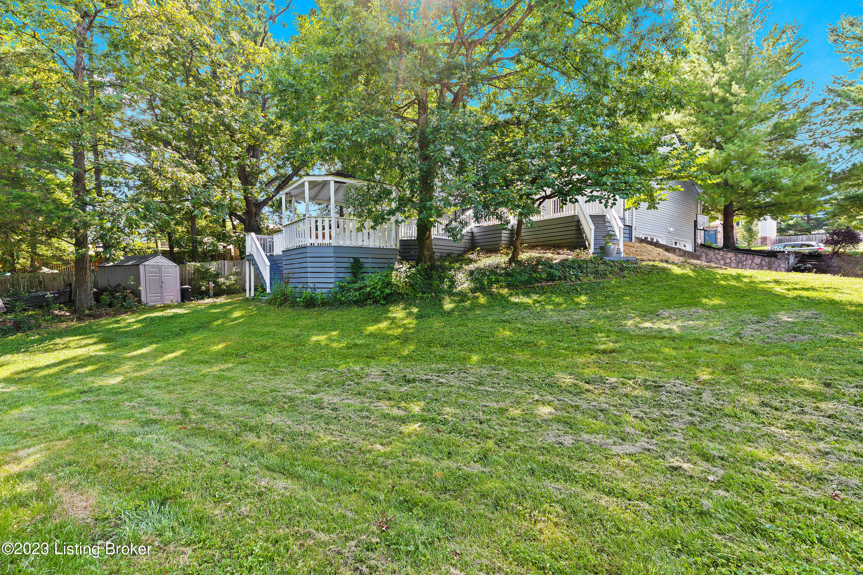 1201 Evergreen Way