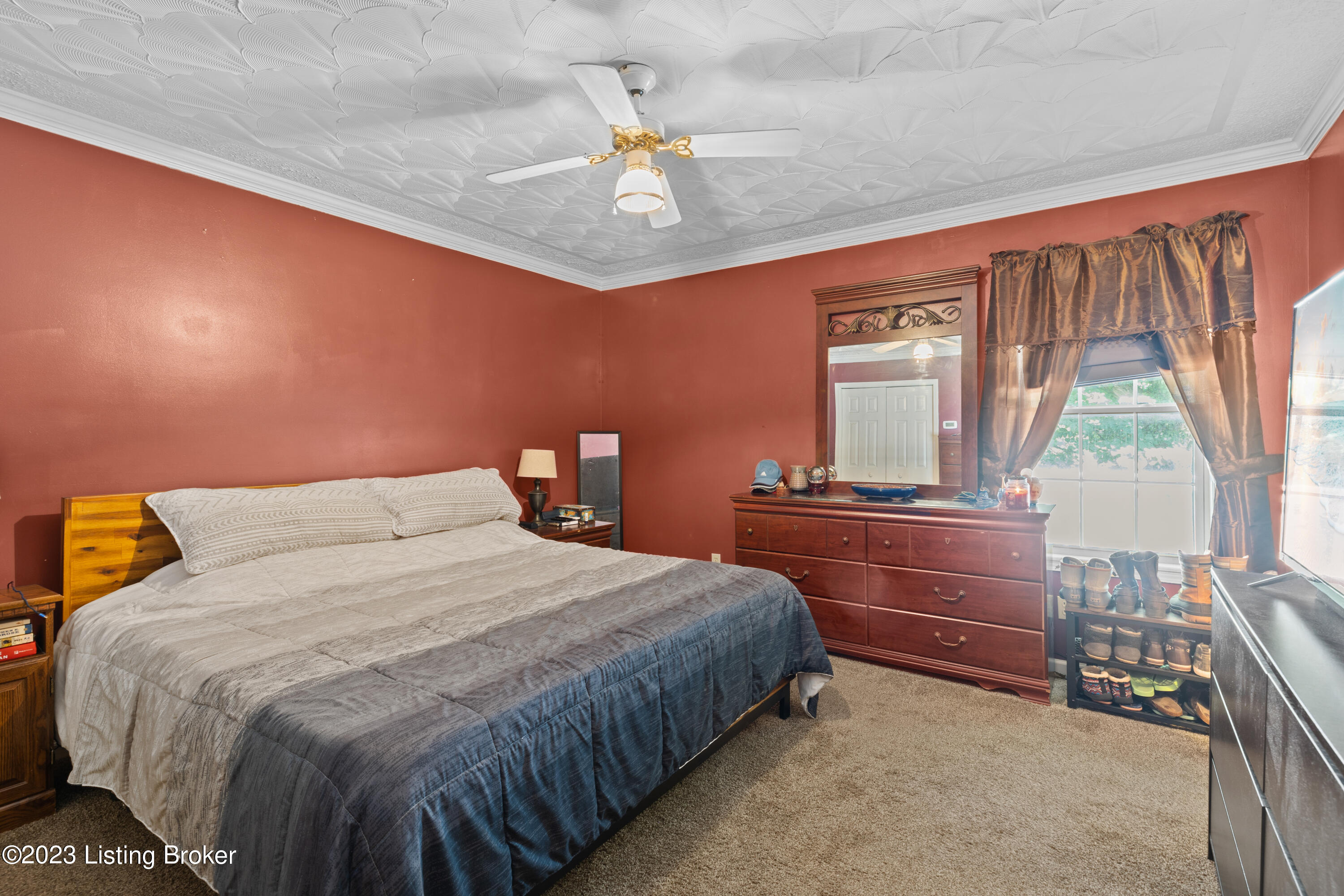 1201 Evergreen Way