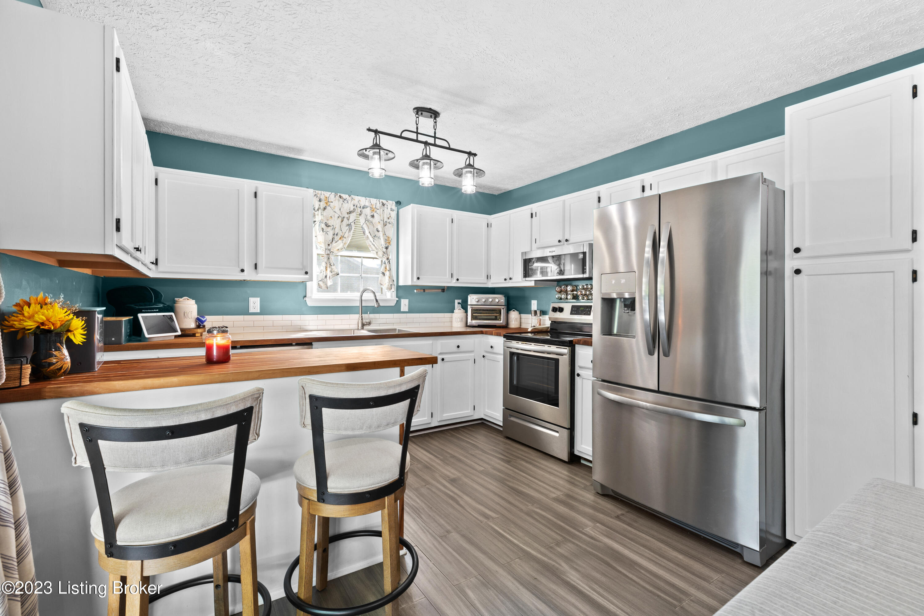 1201 Evergreen Way