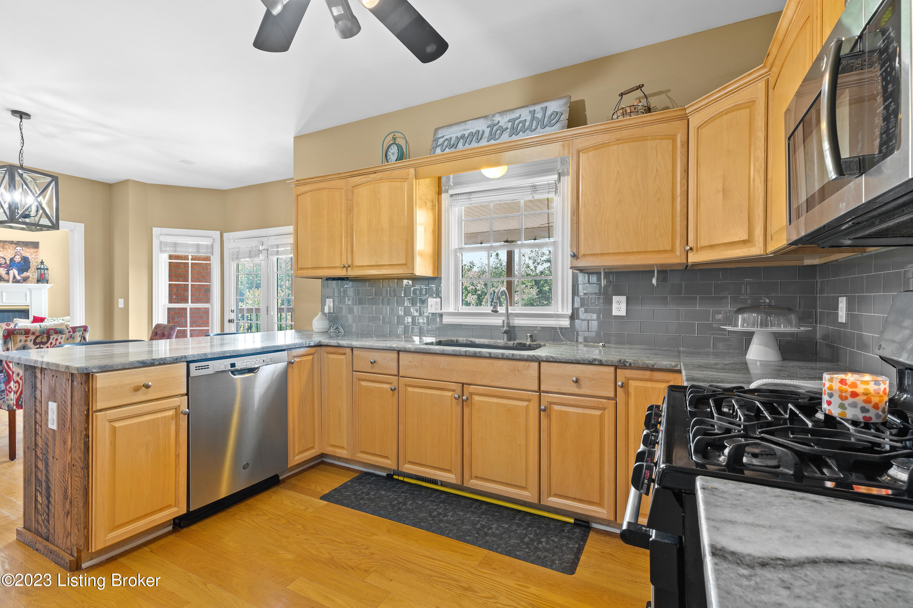 530 Cedar Place Dr
