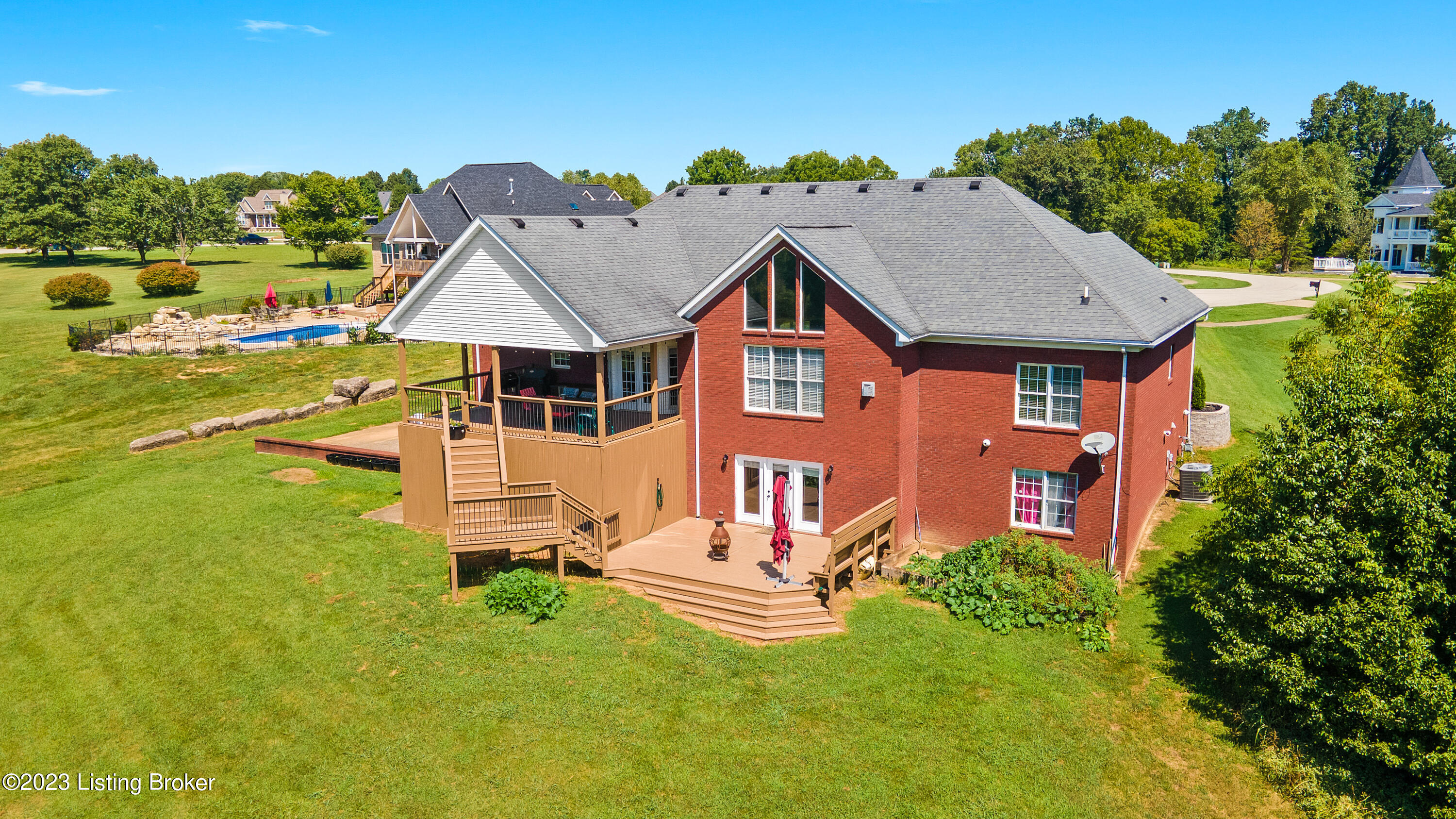 530 Cedar Place Dr