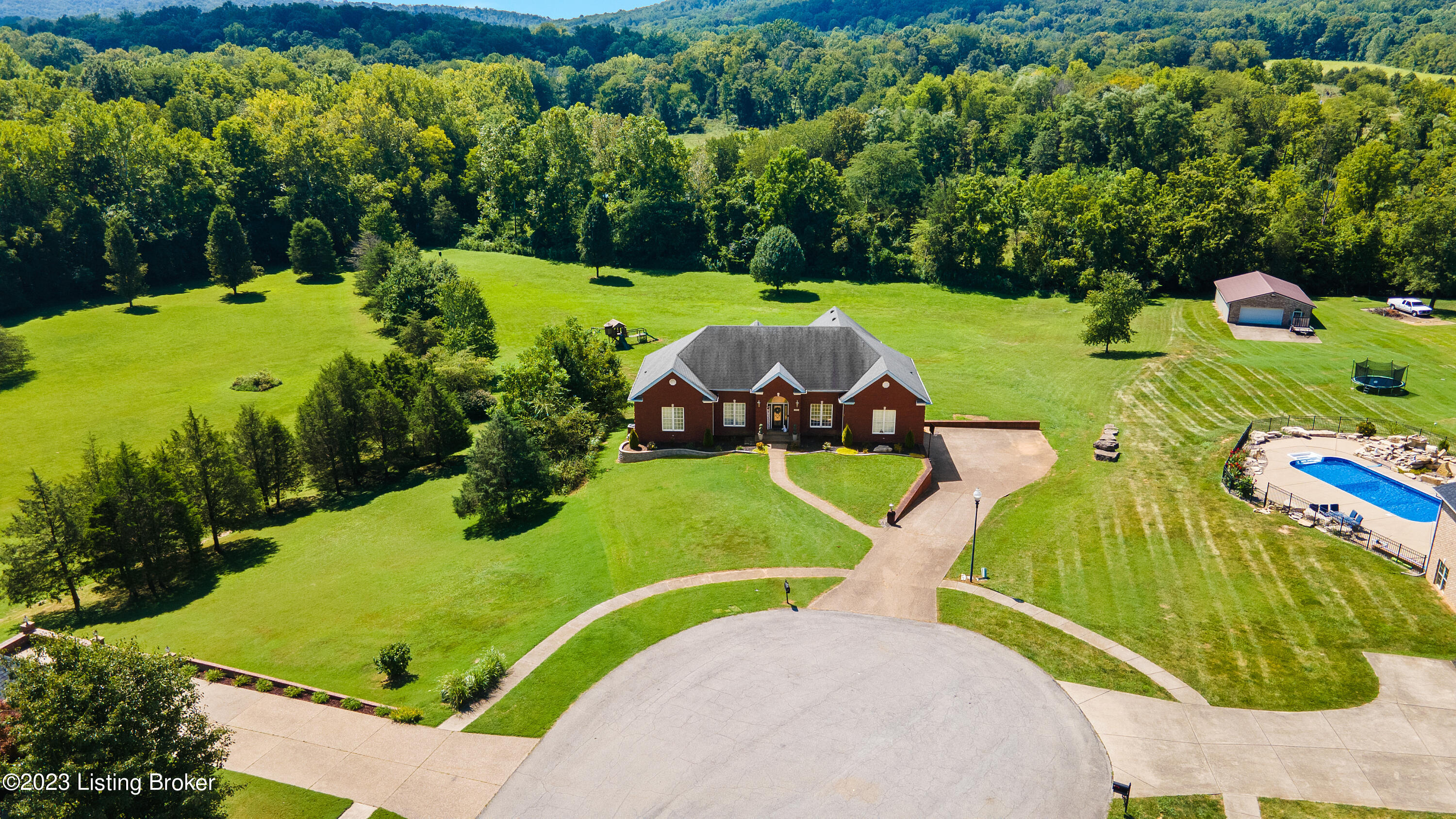 530 Cedar Place Dr