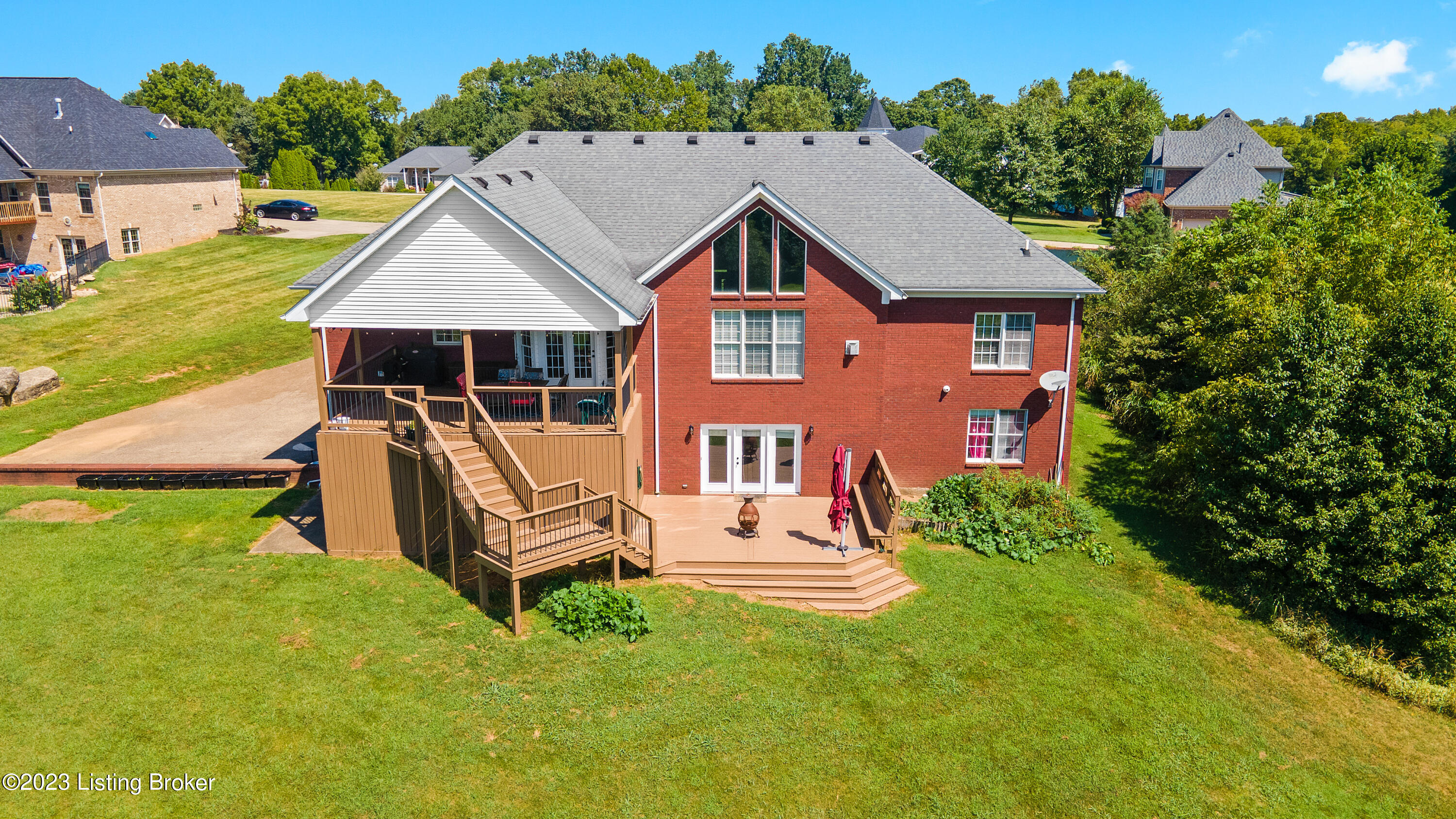 530 Cedar Place Dr
