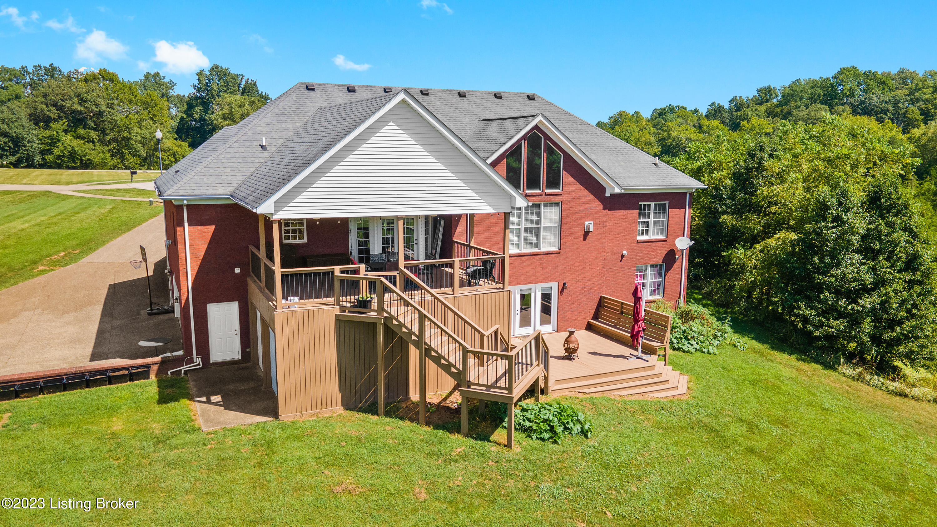 530 Cedar Place Dr