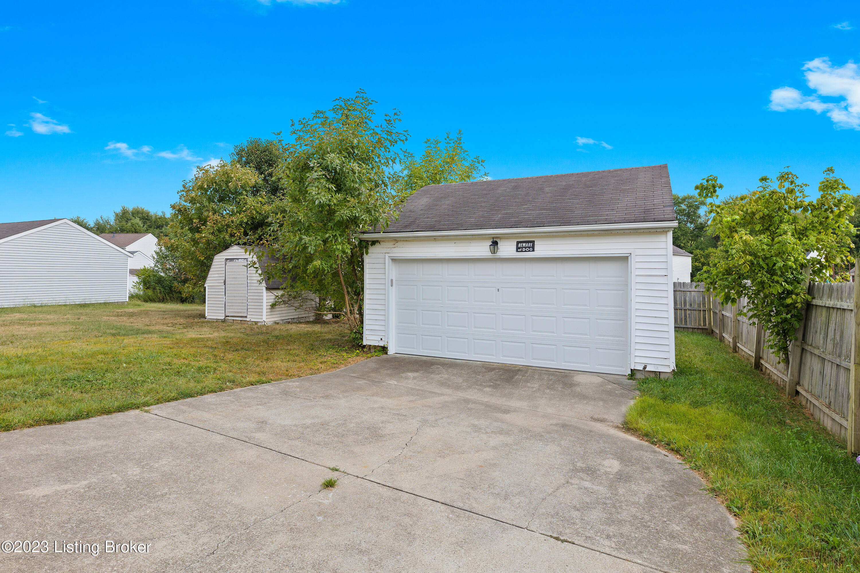 6238 Maravian Dr