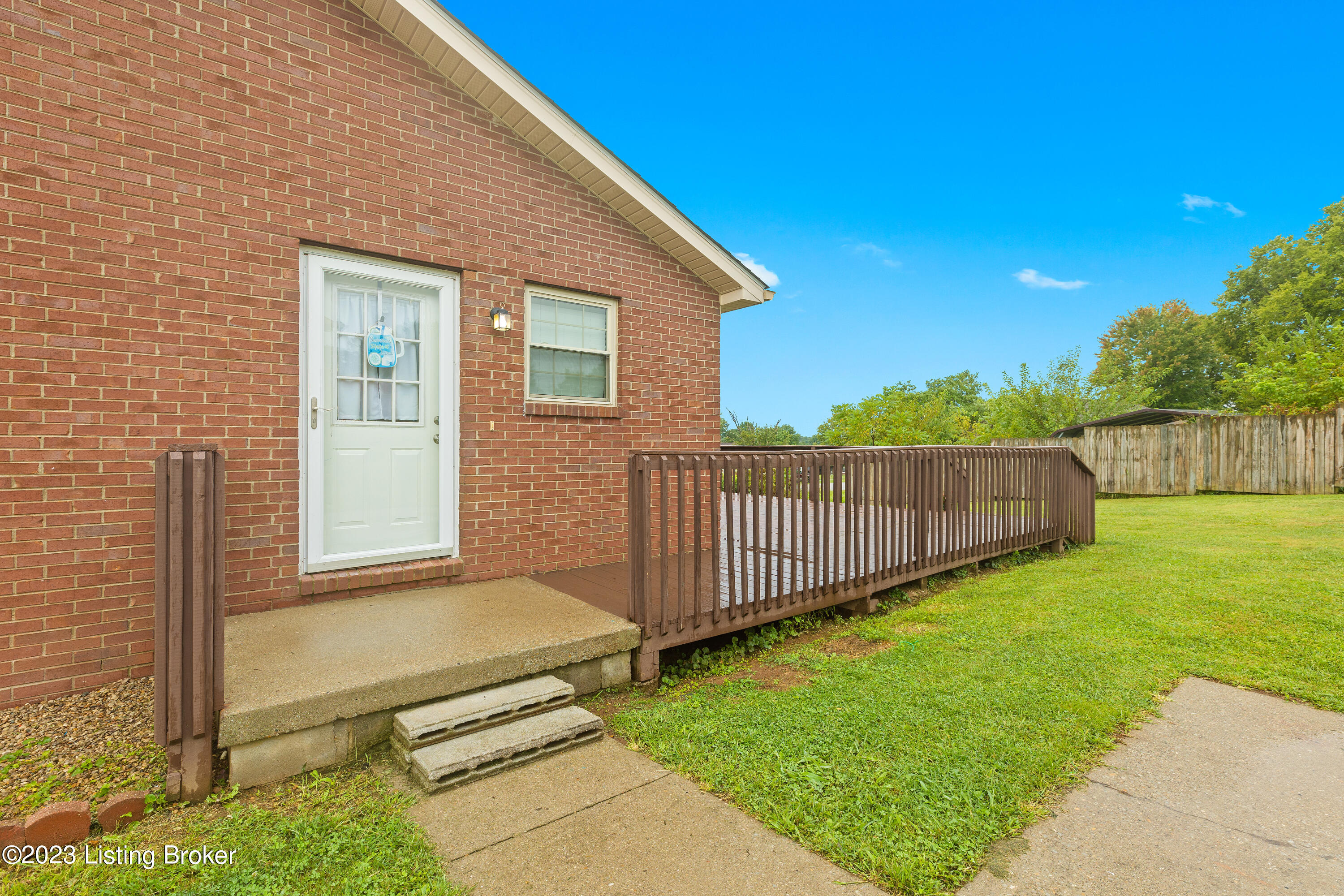 100 Rainbow Ct