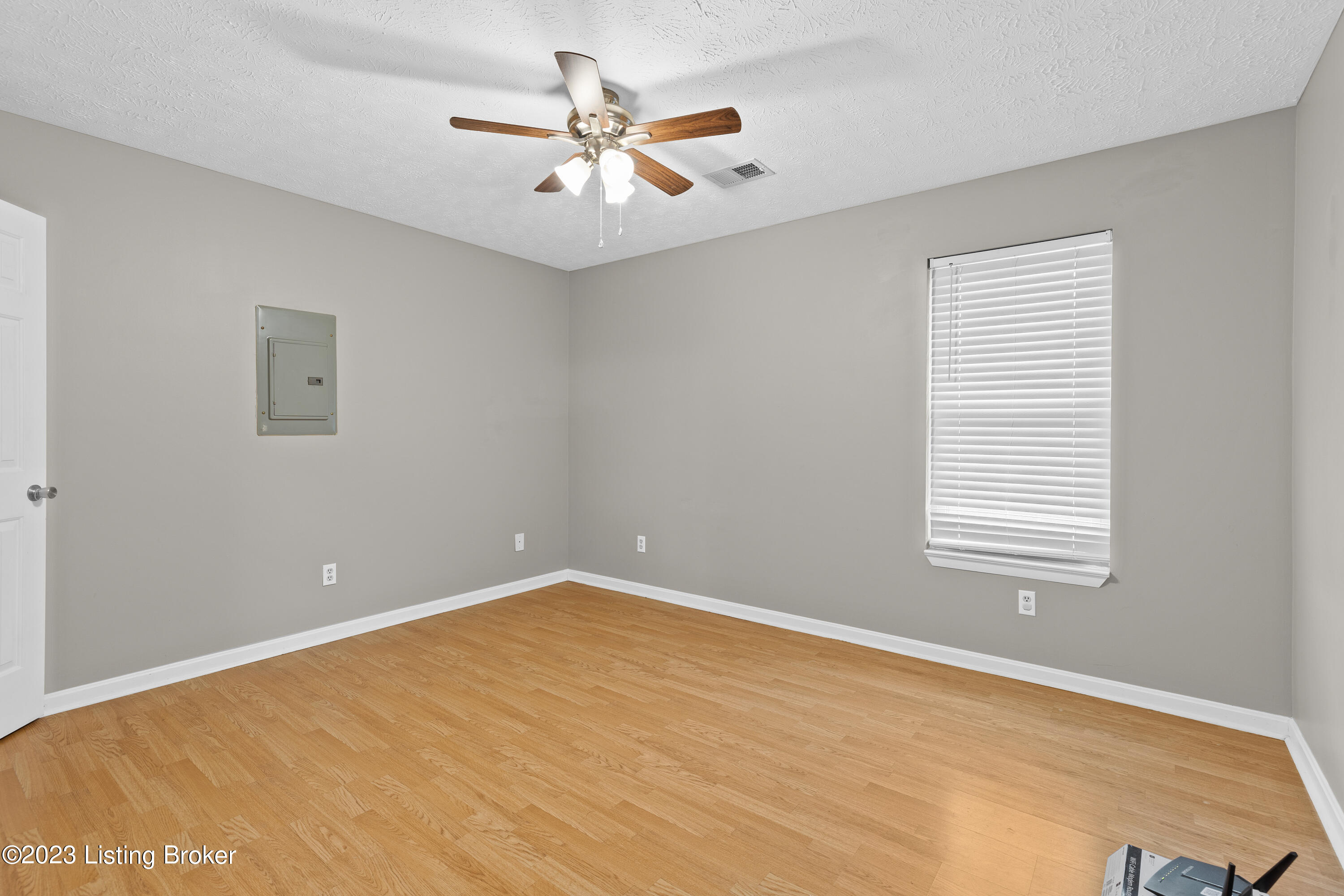 100 Rainbow Ct