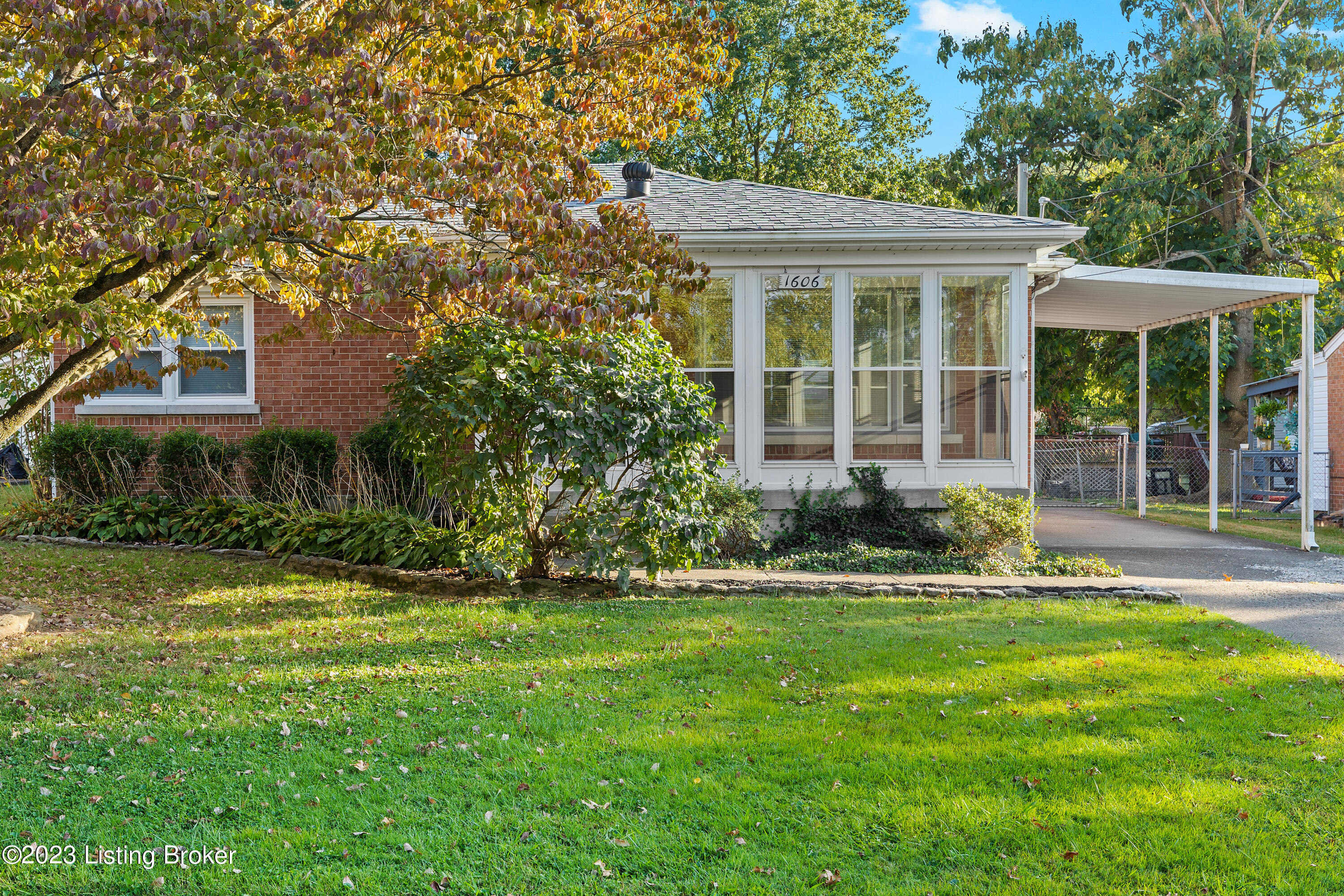 1606 Stafford Ave