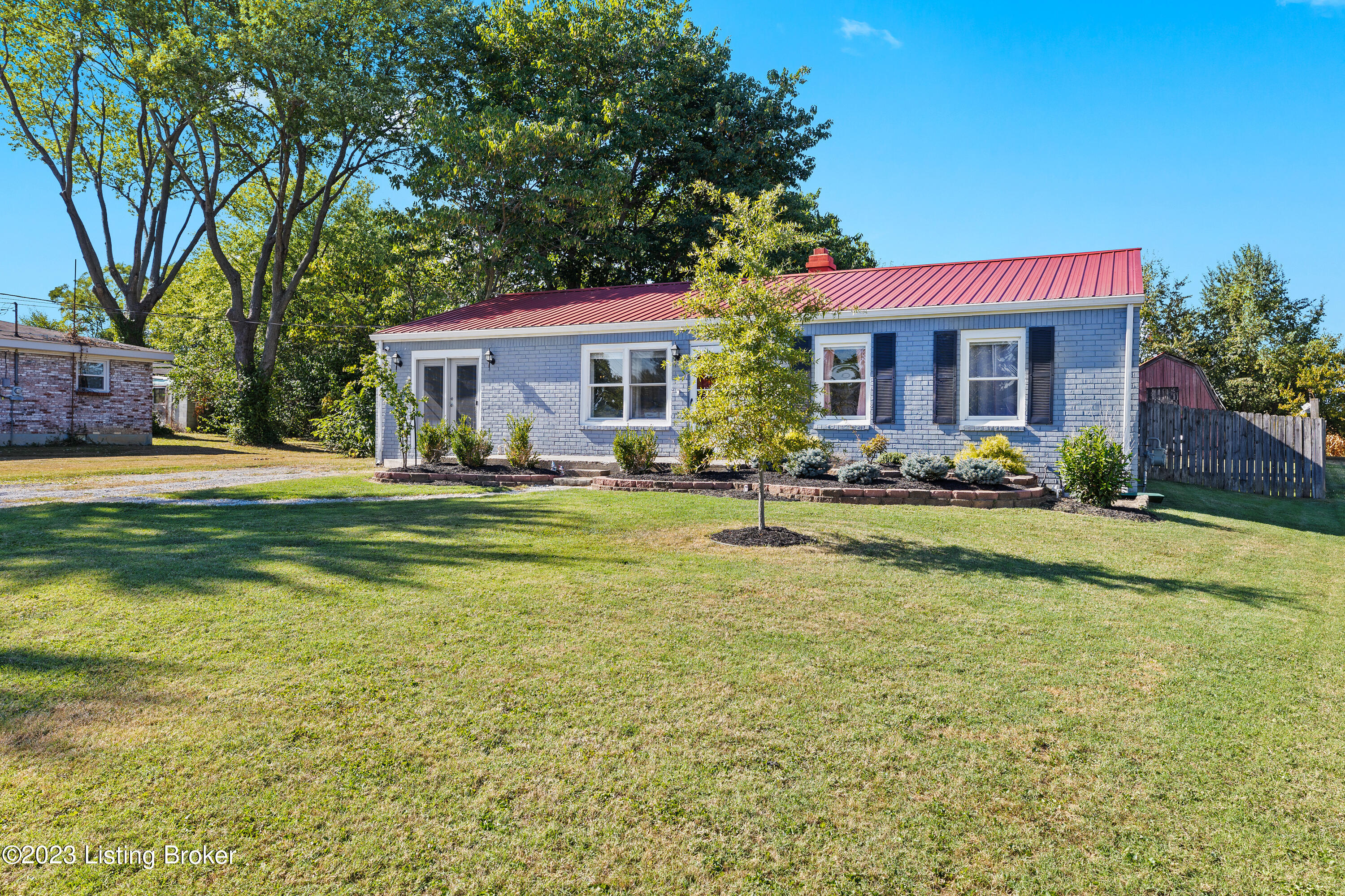 206 Meadowview Dr