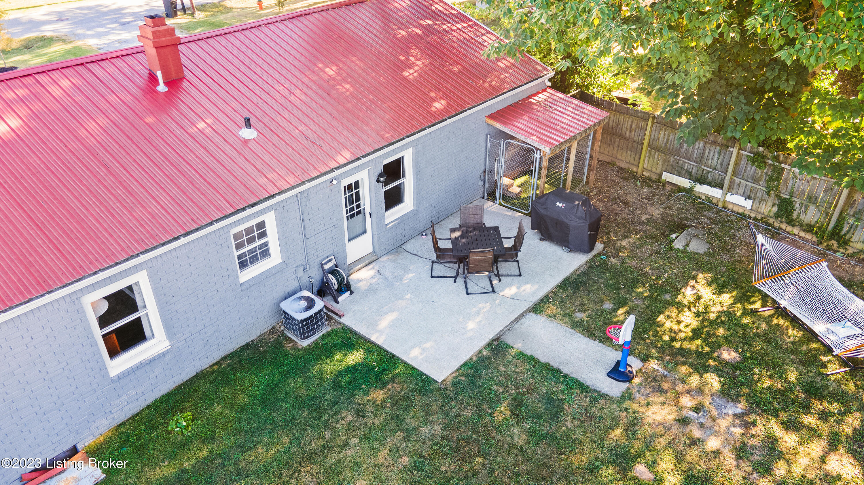 206 Meadowview Dr