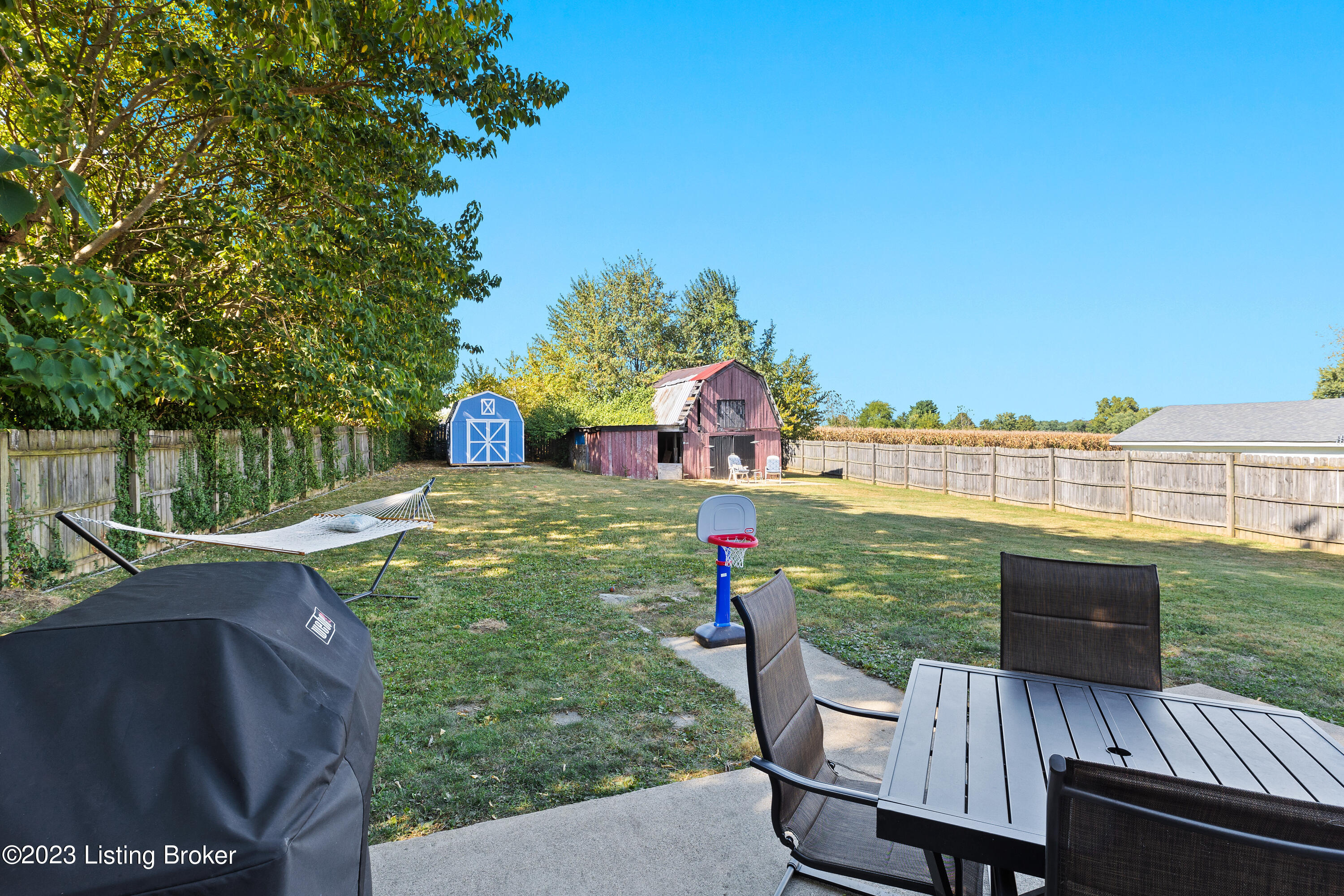 206 Meadowview Dr