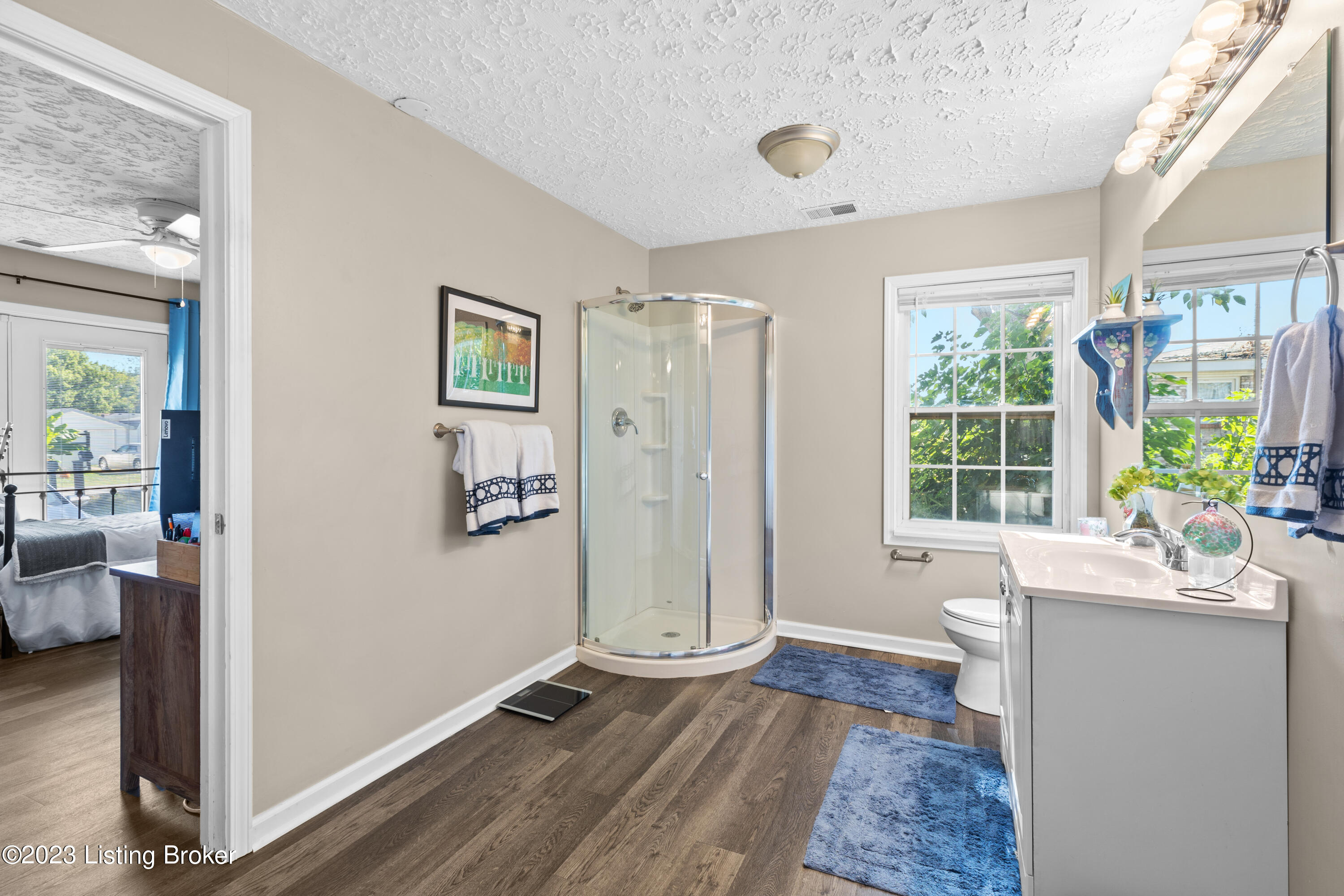 206 Meadowview Dr