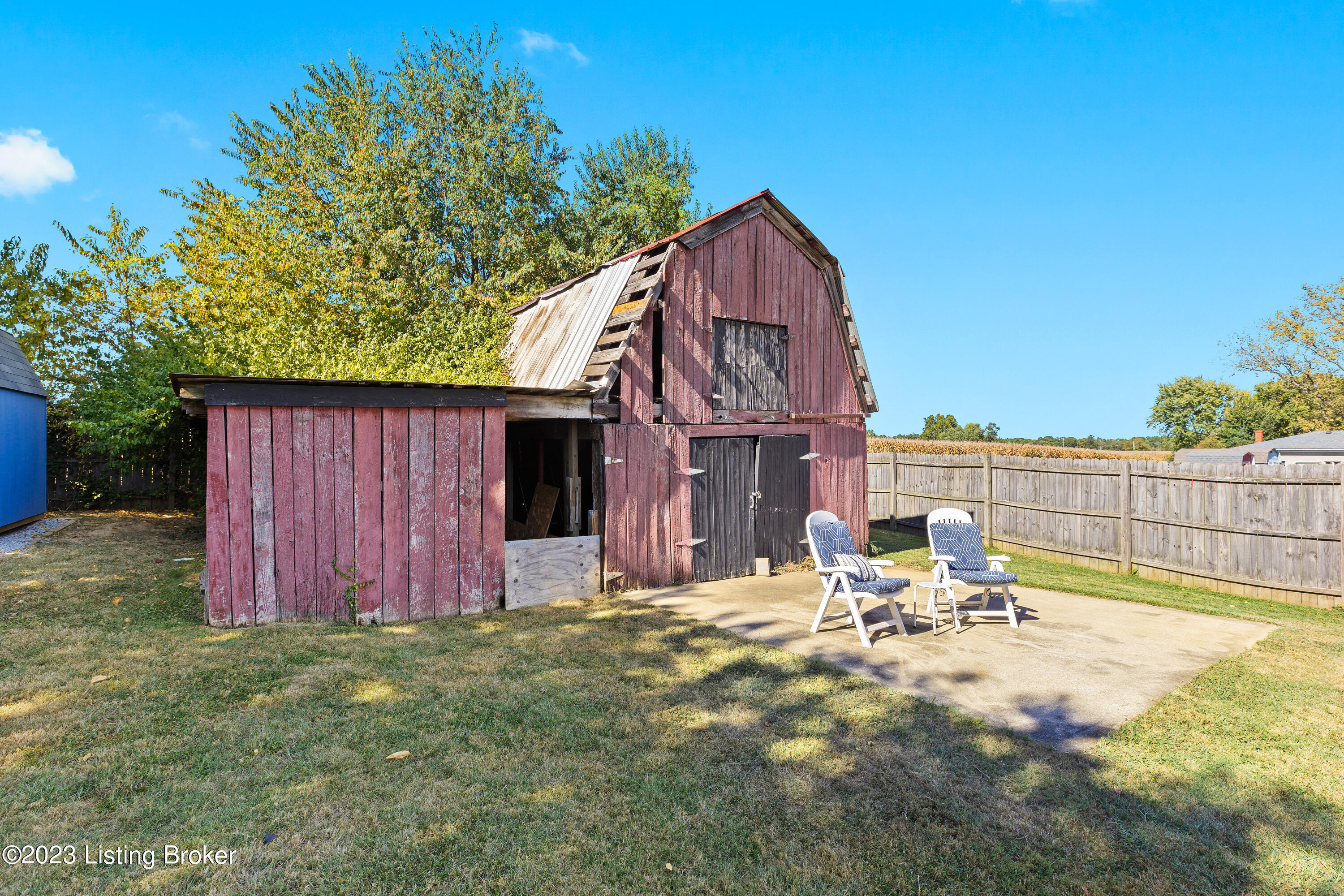 206 Meadowview Dr