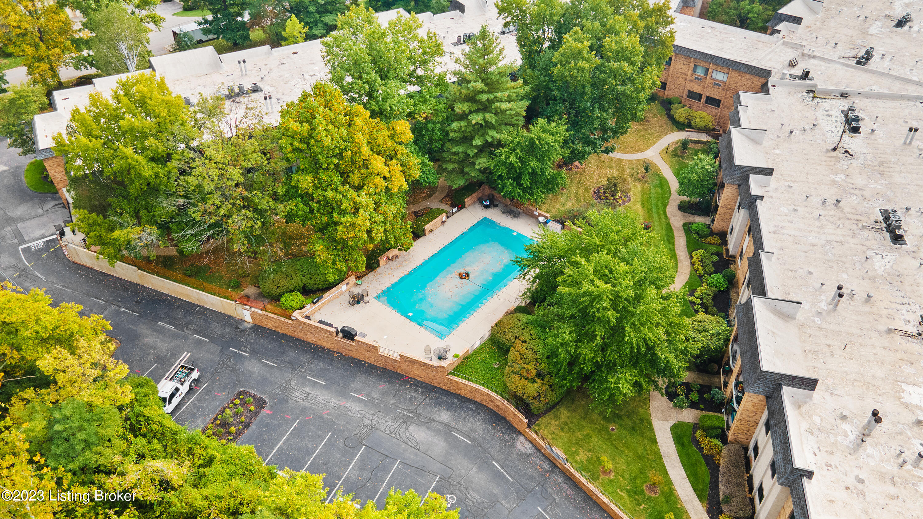 5601 Coach Gate Wynde, 6