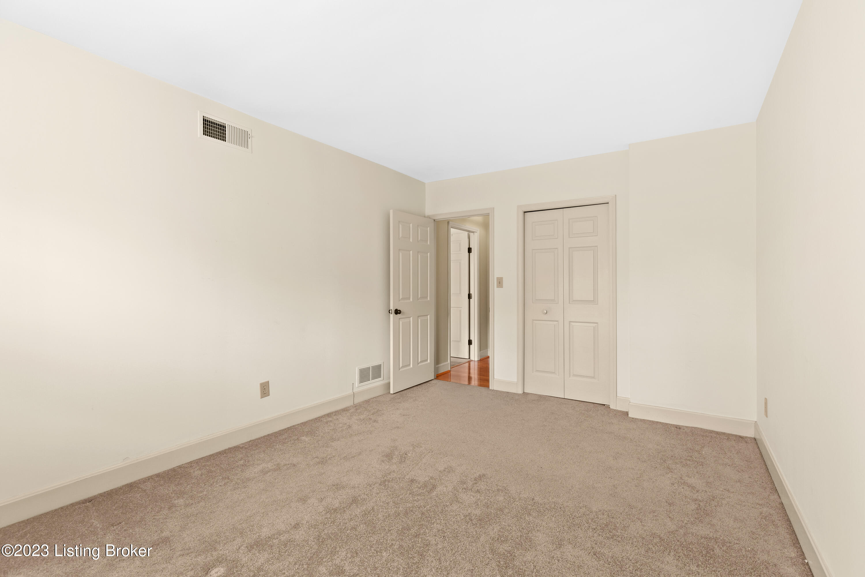 5601 Coach Gate Wynde, 6