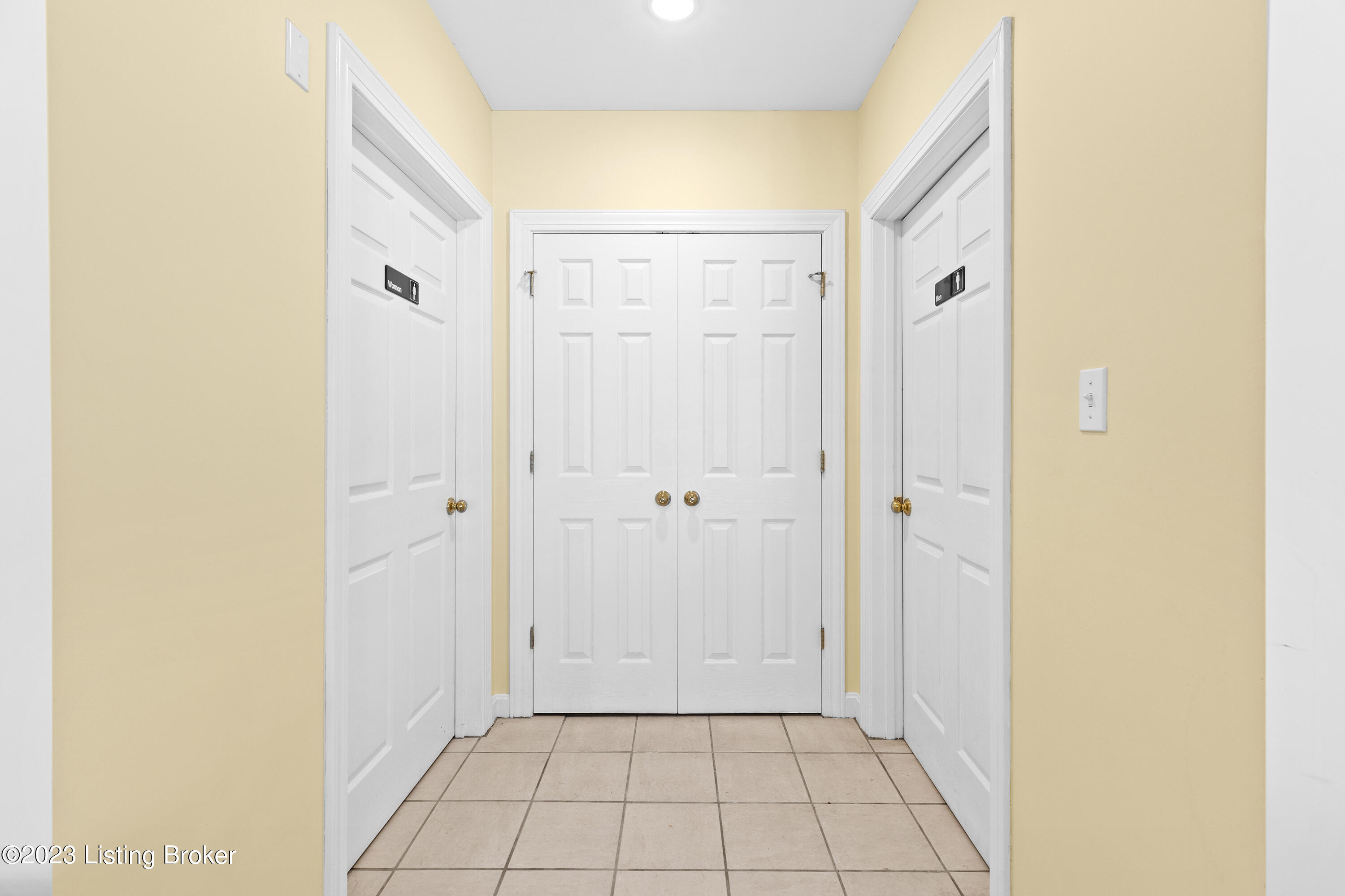 5601 Coach Gate Wynde, 6